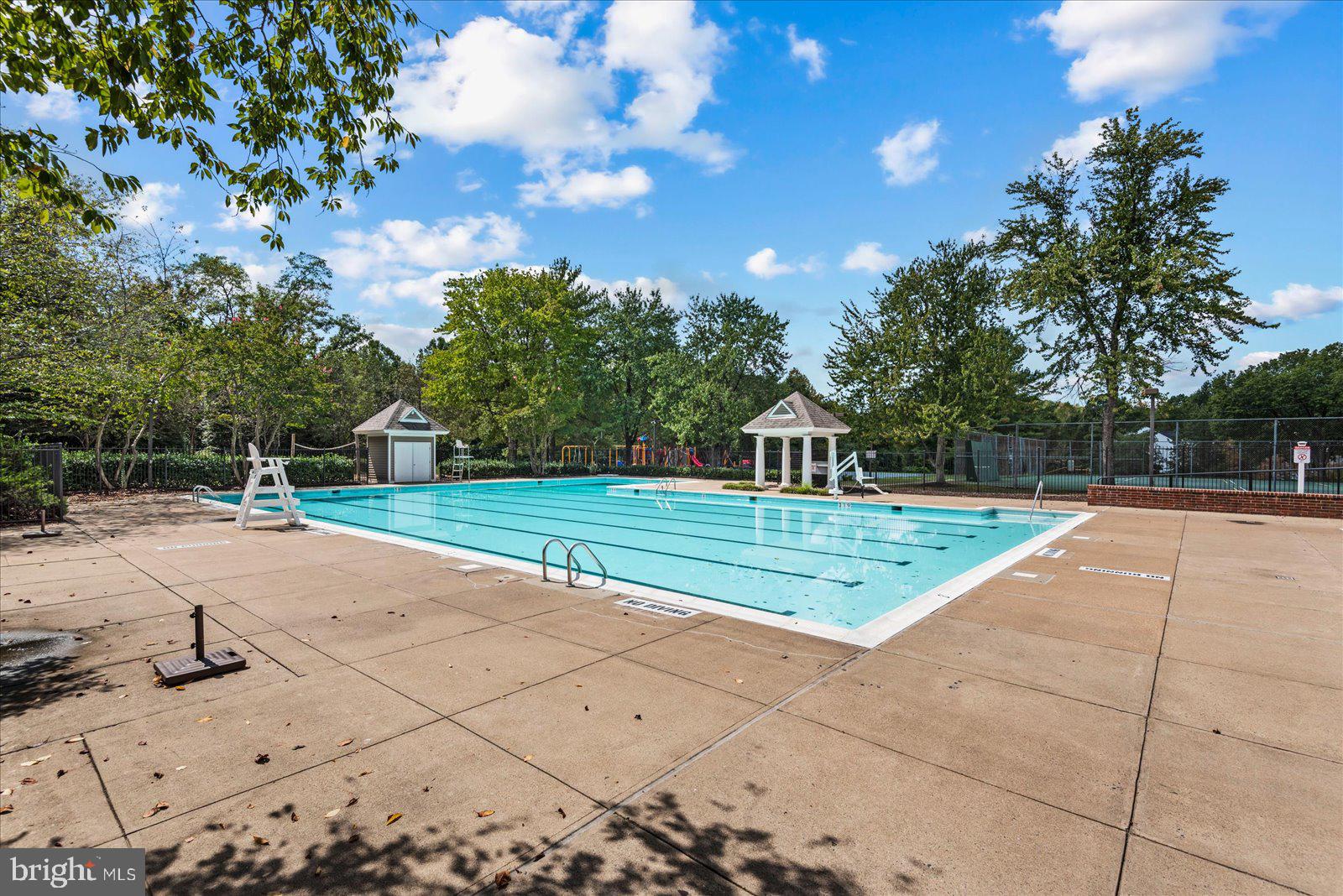 HAMPTON OAKS - Residential