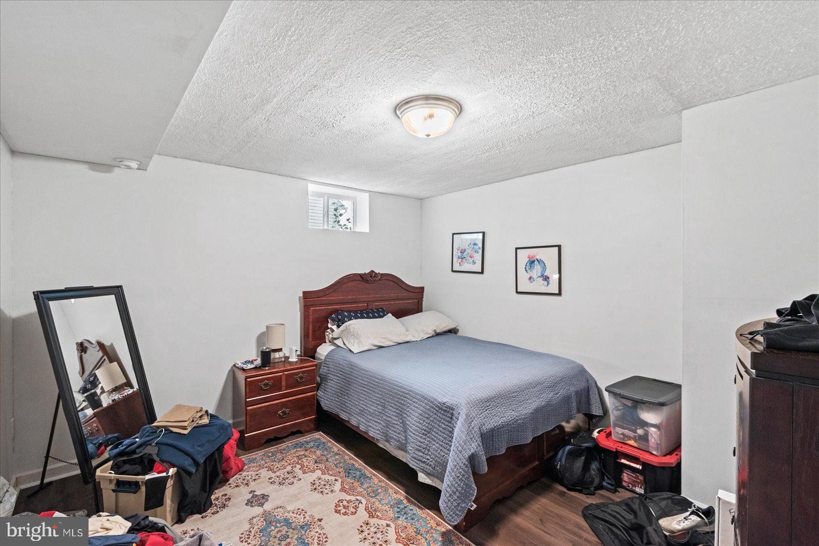 HAMPTON OAKS - Residential