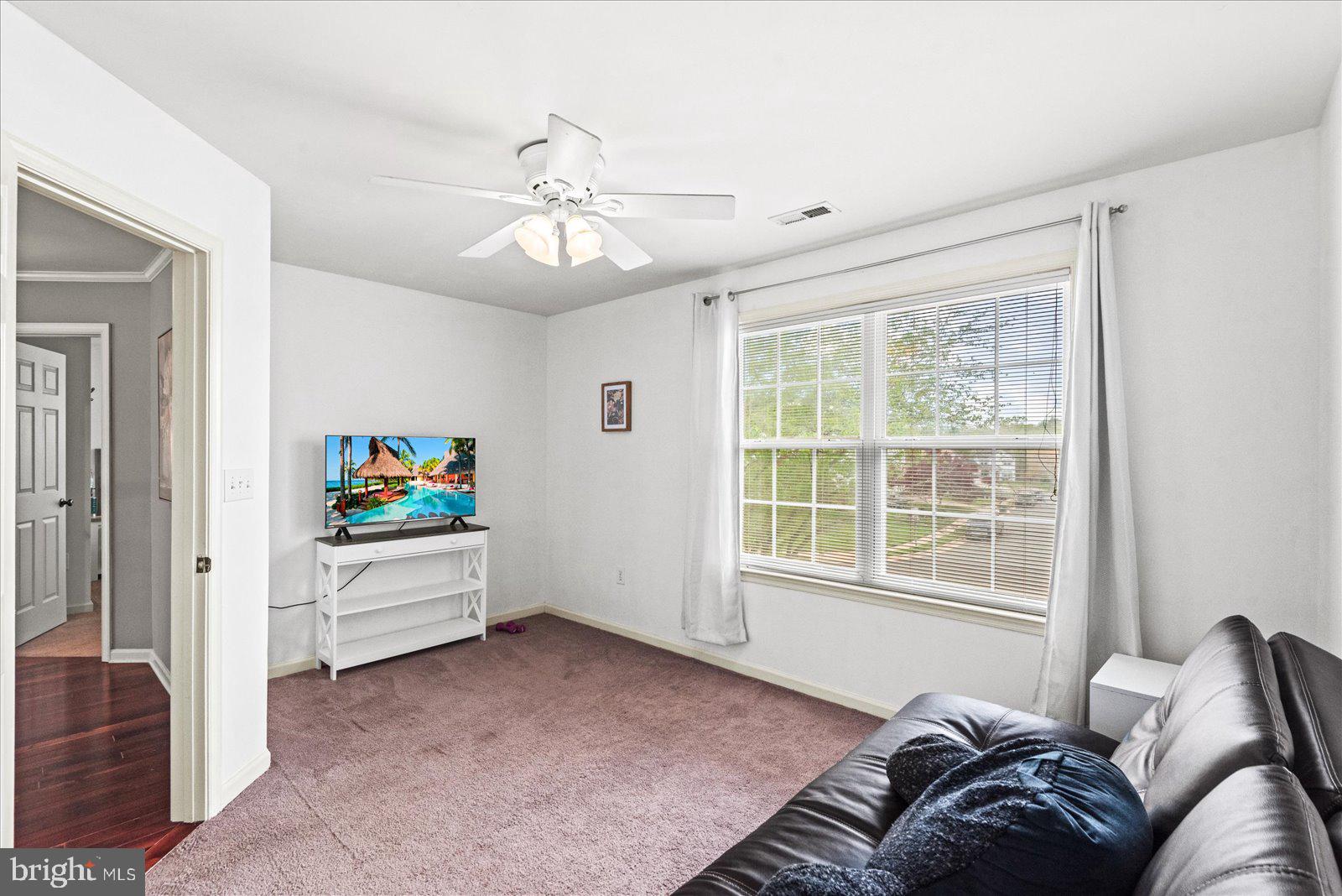 HAMPTON OAKS - Residential