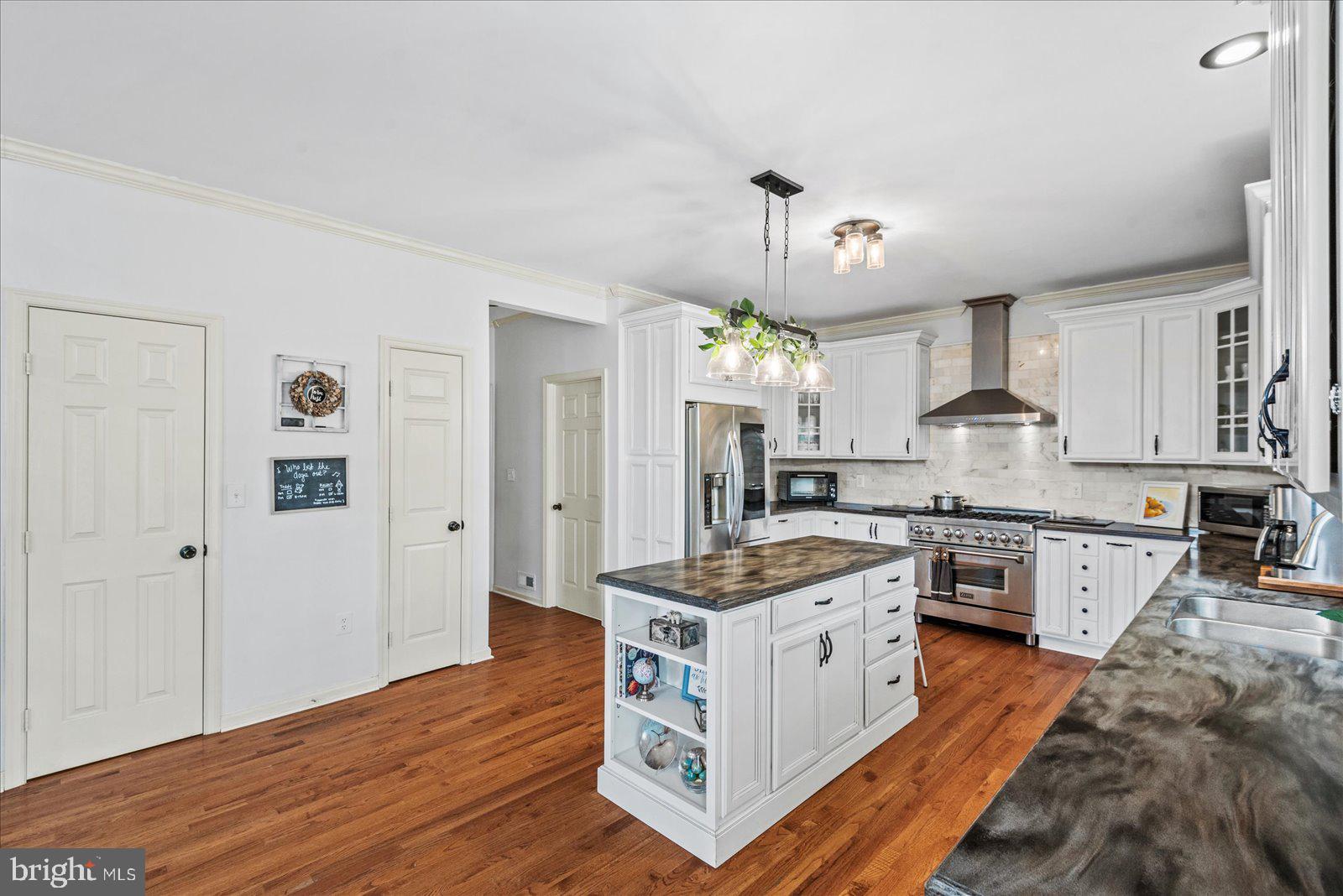 HAMPTON OAKS - Residential