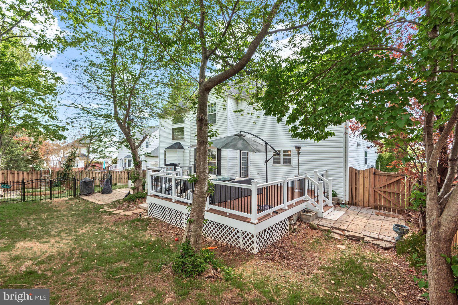 HAMPTON OAKS - Residential