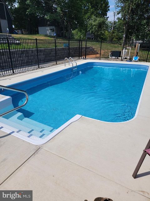 83 DOVE HILL DRIVE RANSON WV 25438