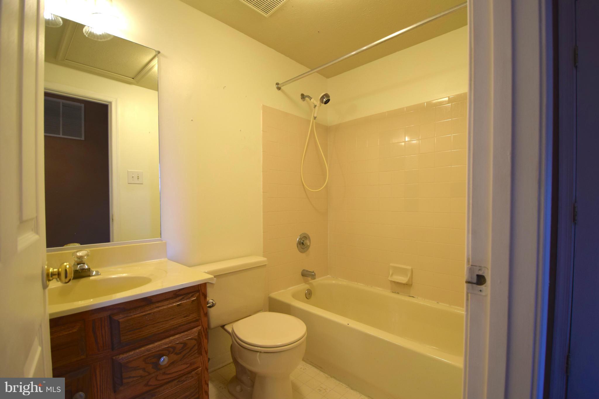 WEST SHORE - Residential