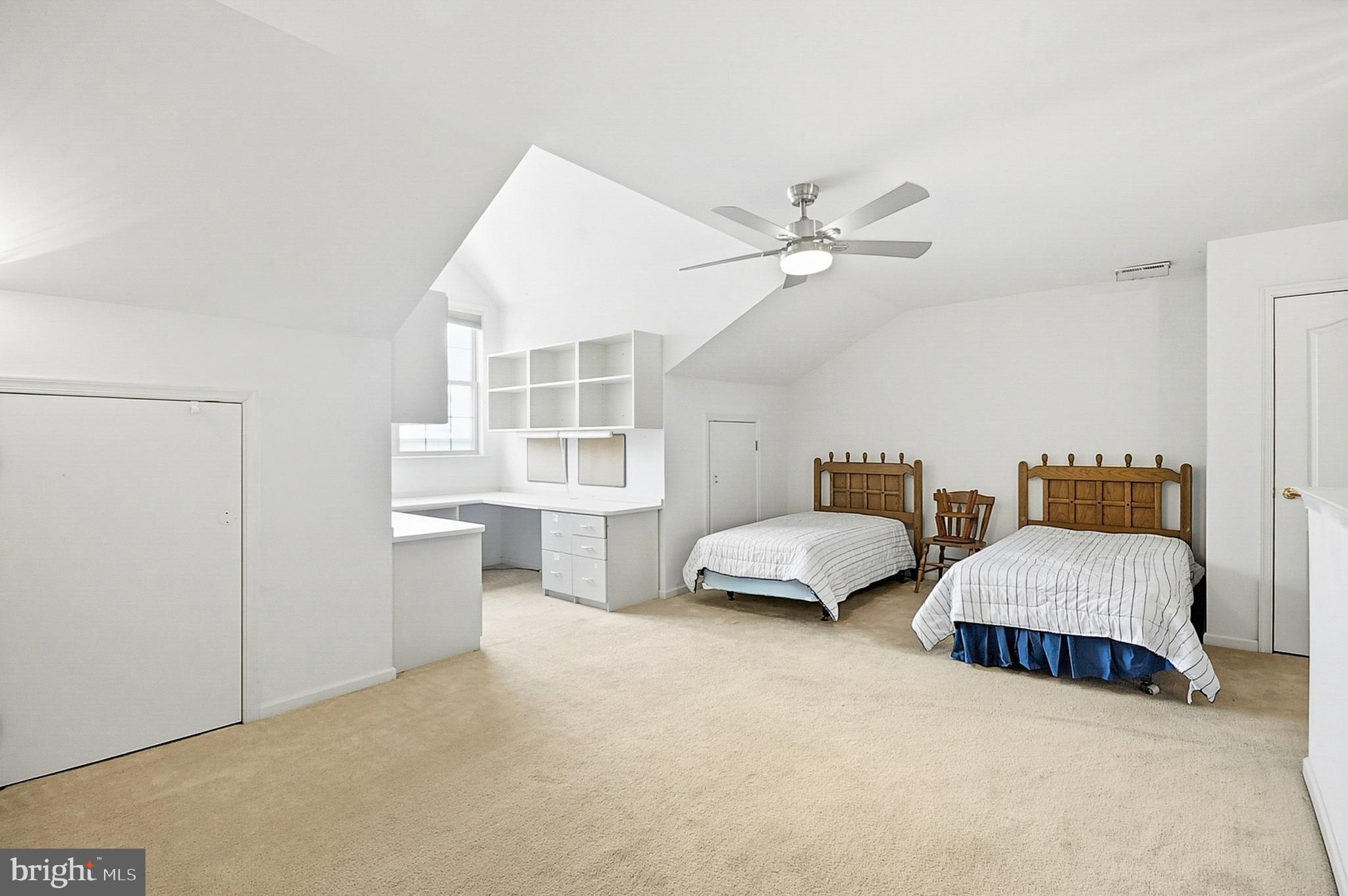 LEGACY OAKS - Residential