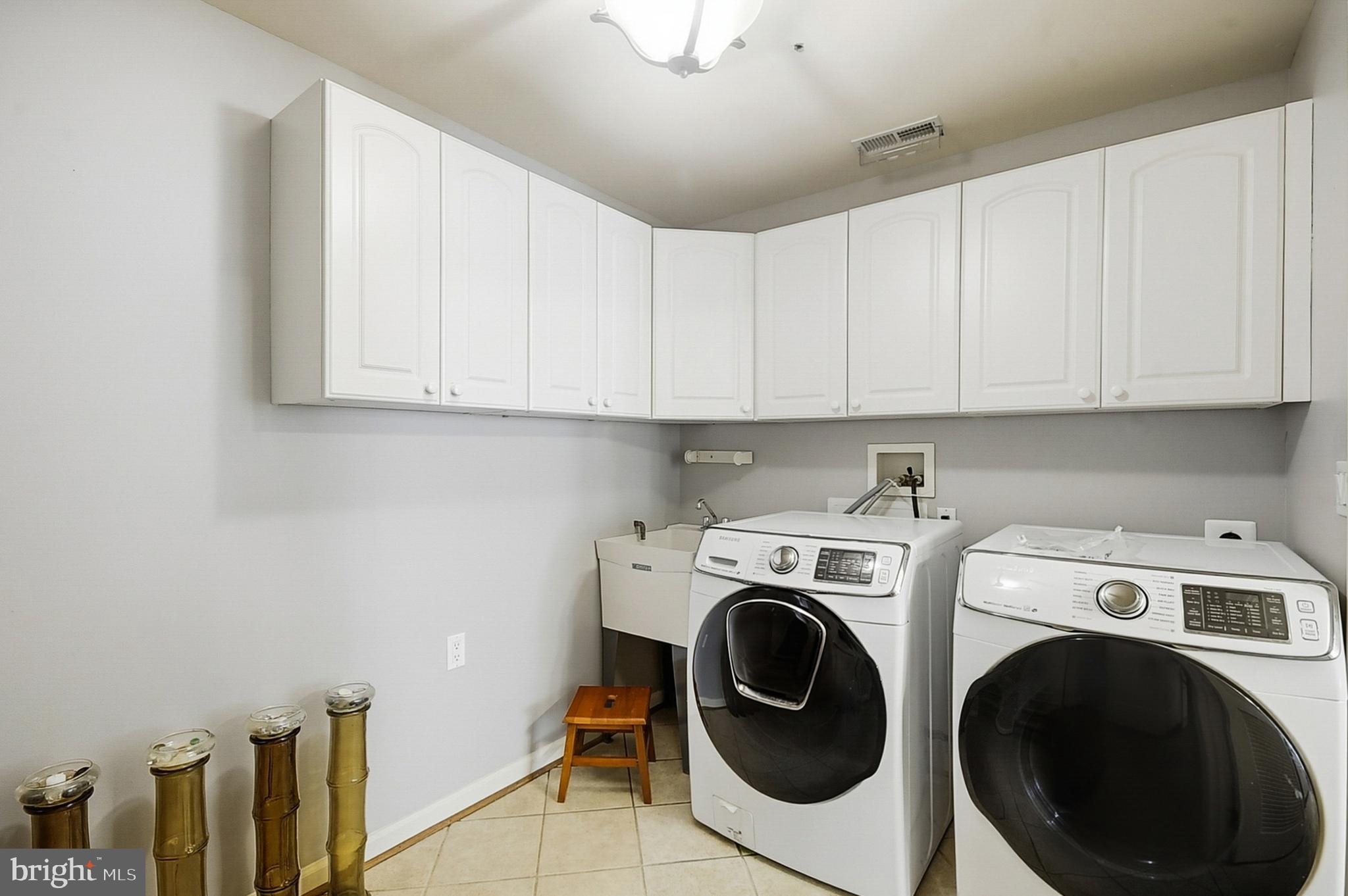 LEGACY OAKS - Residential