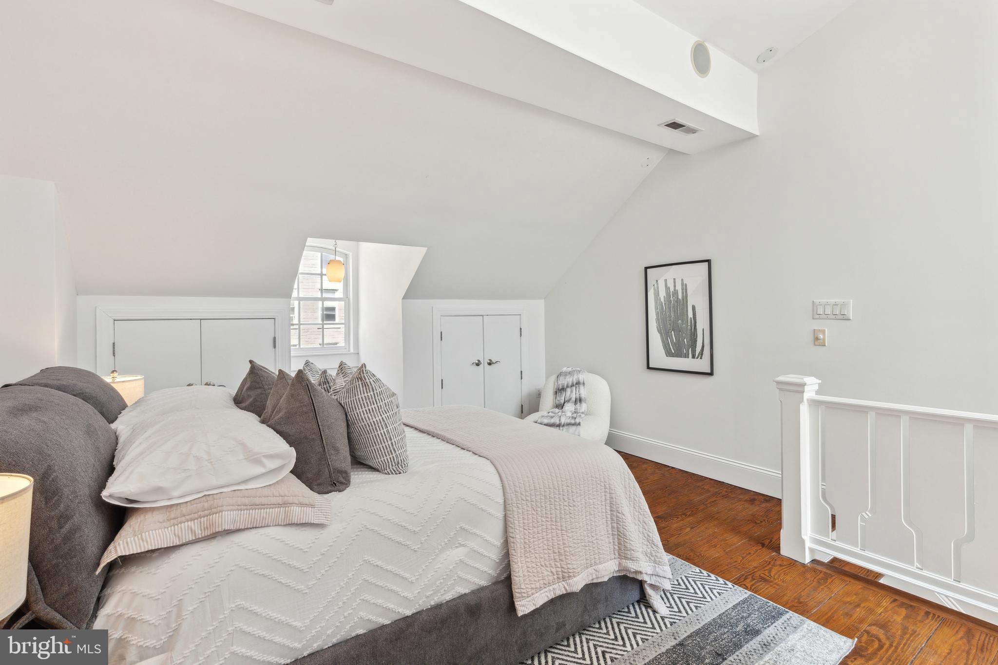 WASHINGTON SQ WEST - Residential