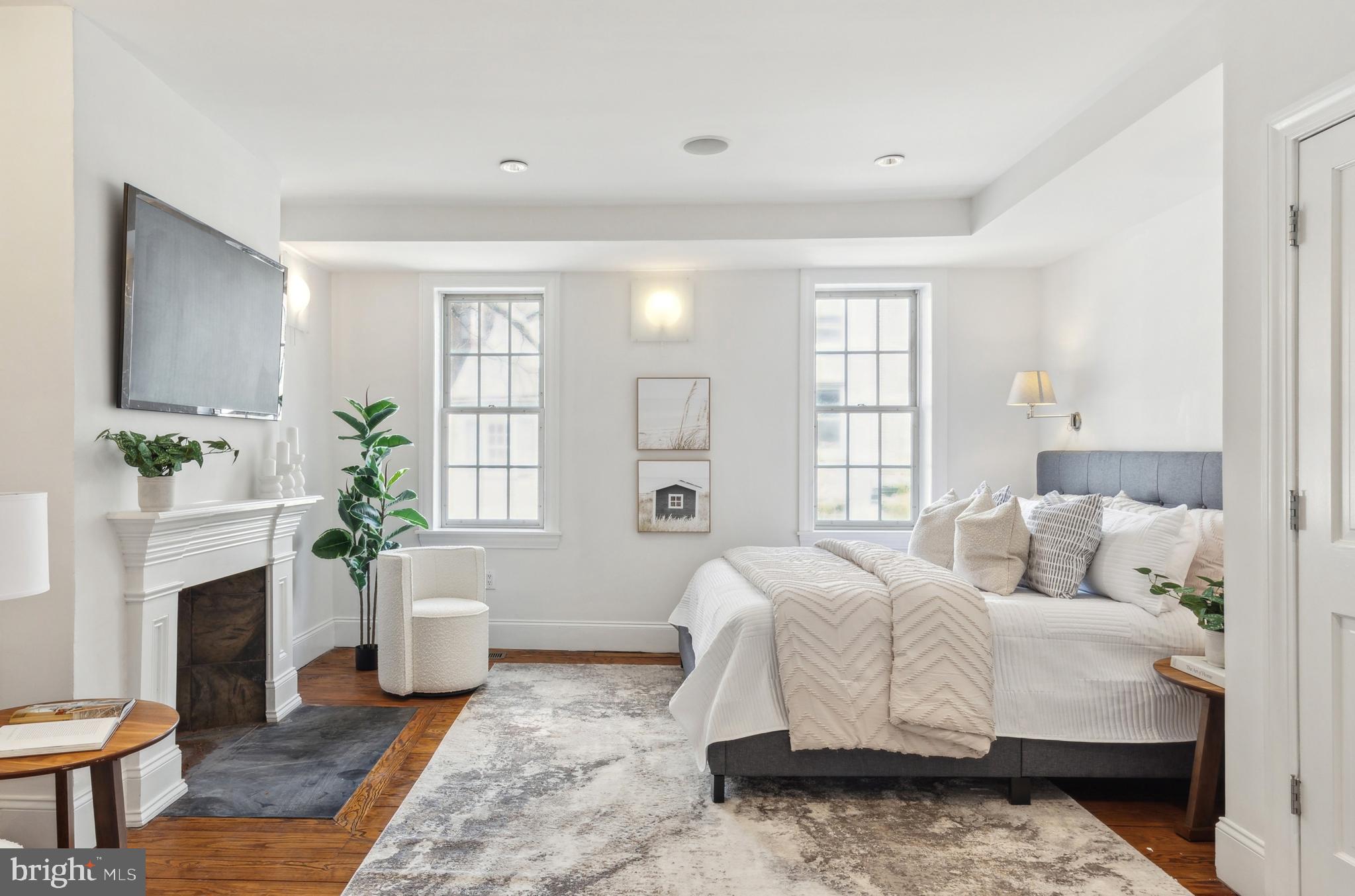 WASHINGTON SQ WEST - Residential