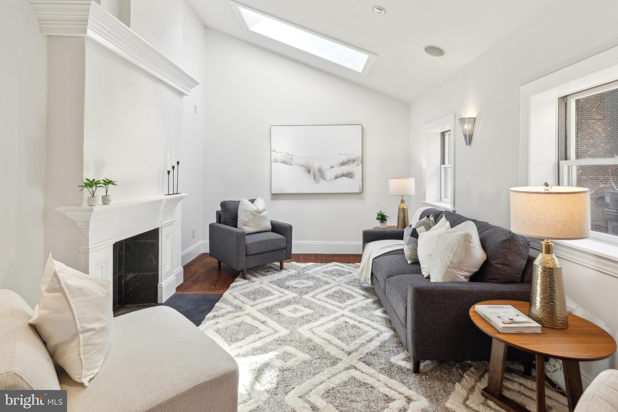 WASHINGTON SQ WEST - Residential