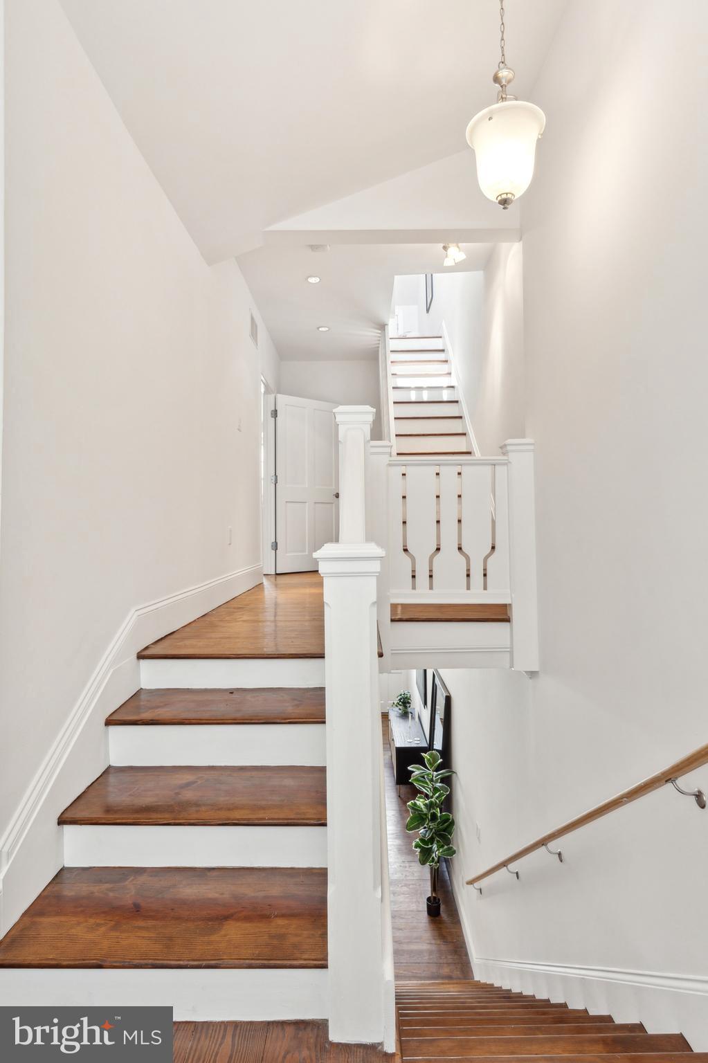 WASHINGTON SQ WEST - Residential