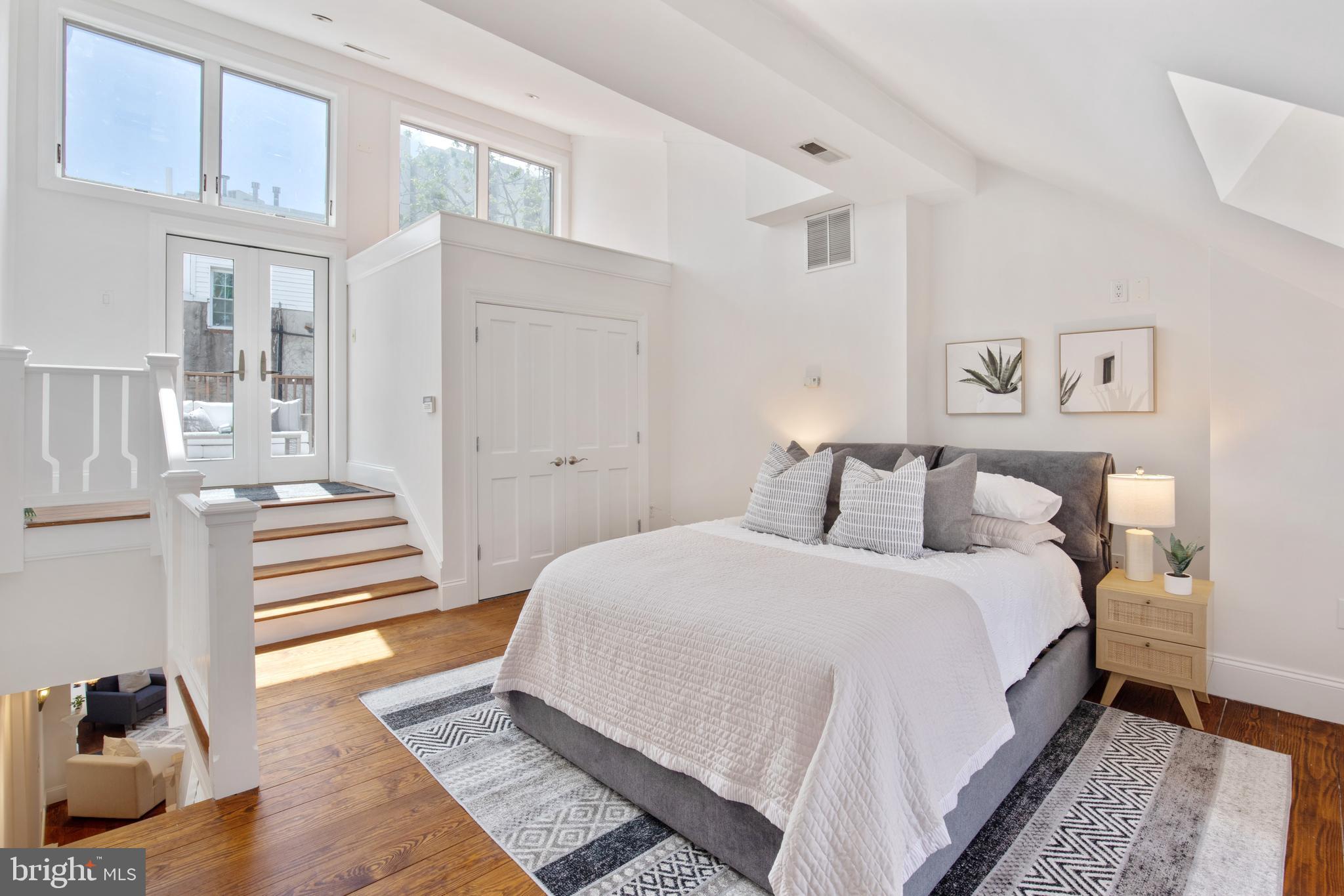 WASHINGTON SQ WEST - Residential