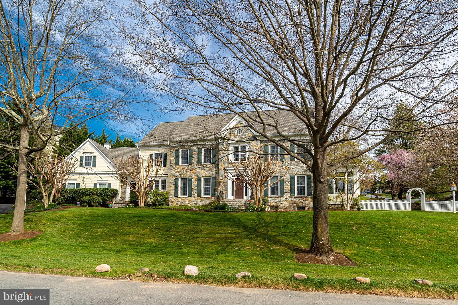 MCAULEY PARK - Residential