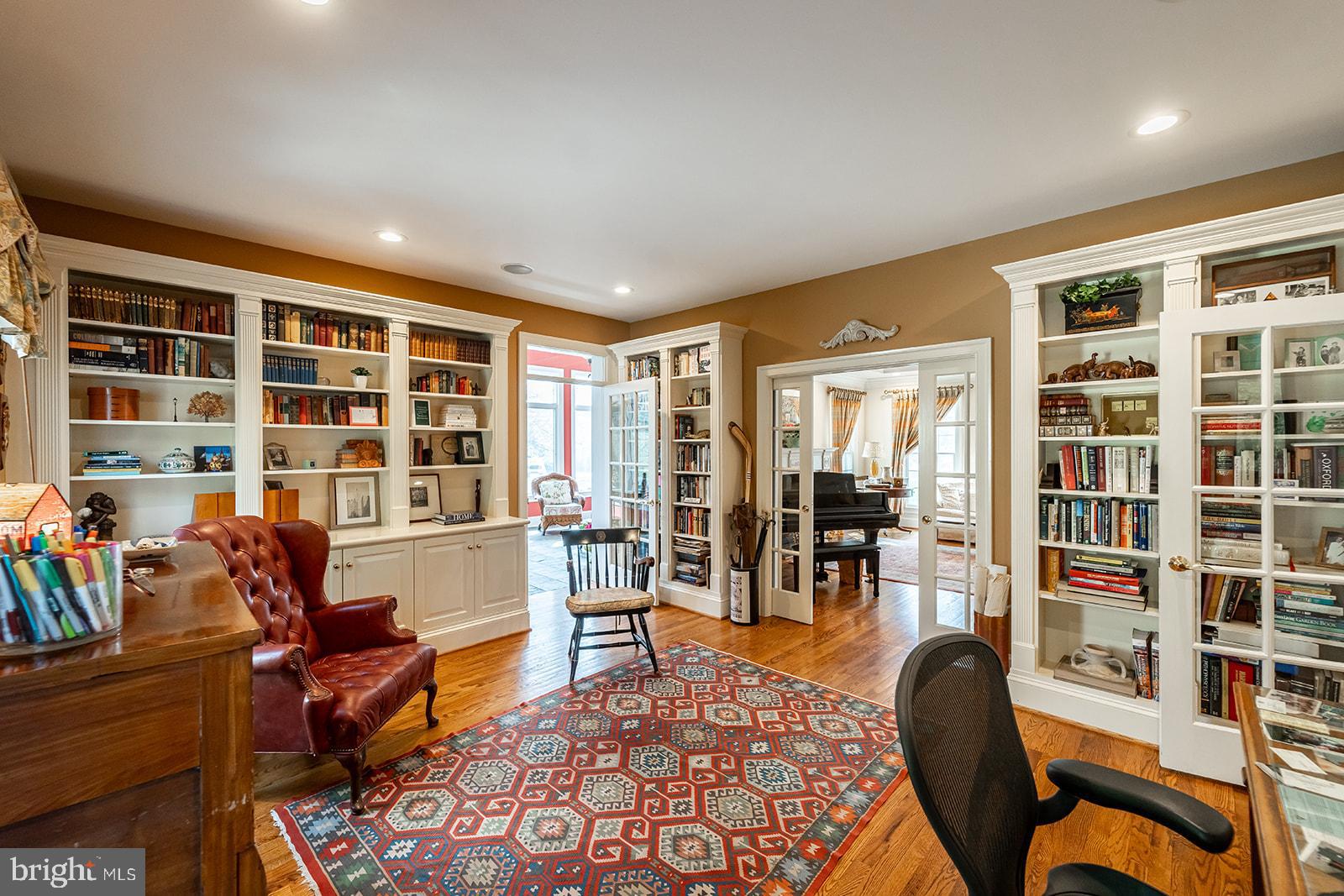 MCAULEY PARK - Residential