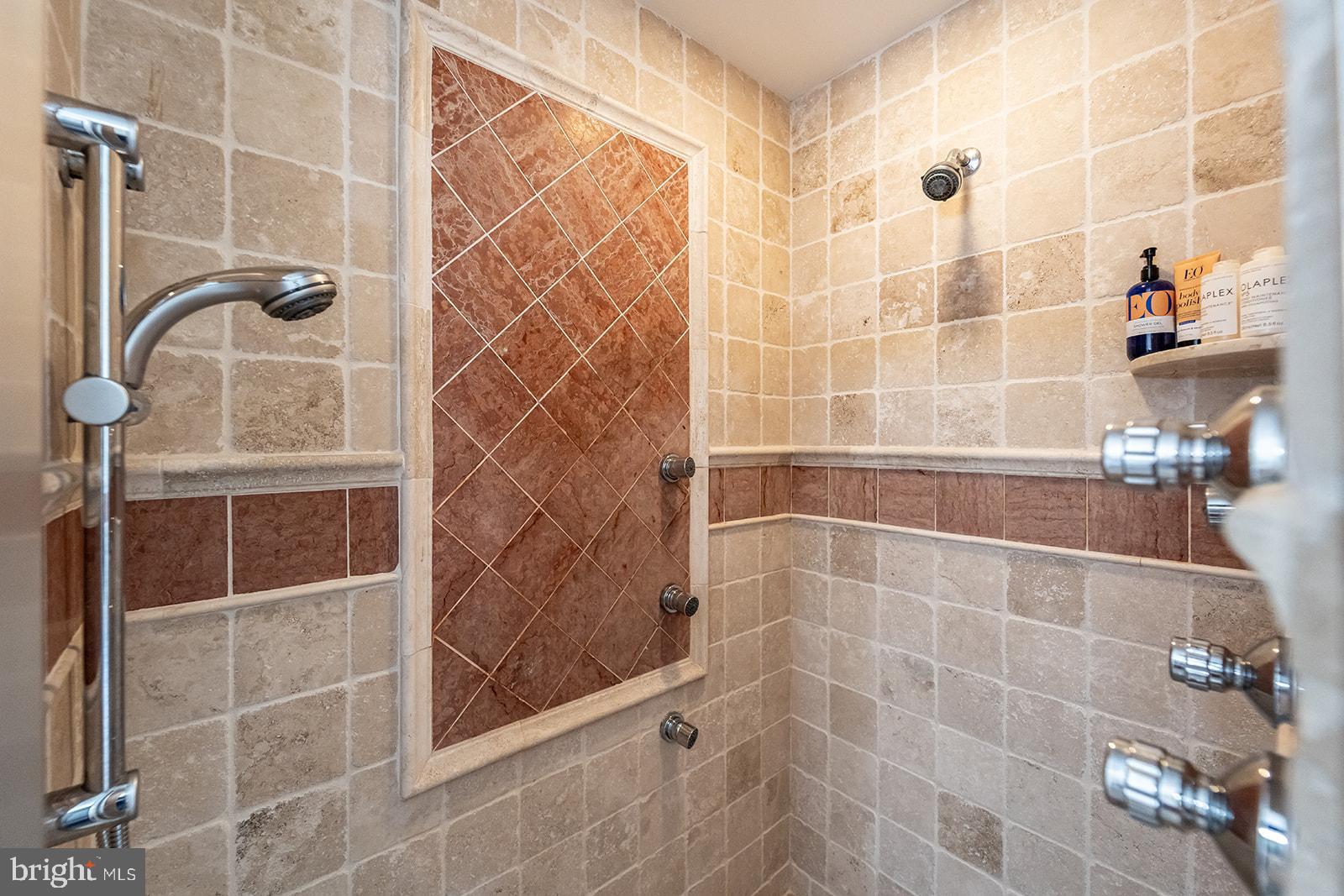 MCAULEY PARK - Residential