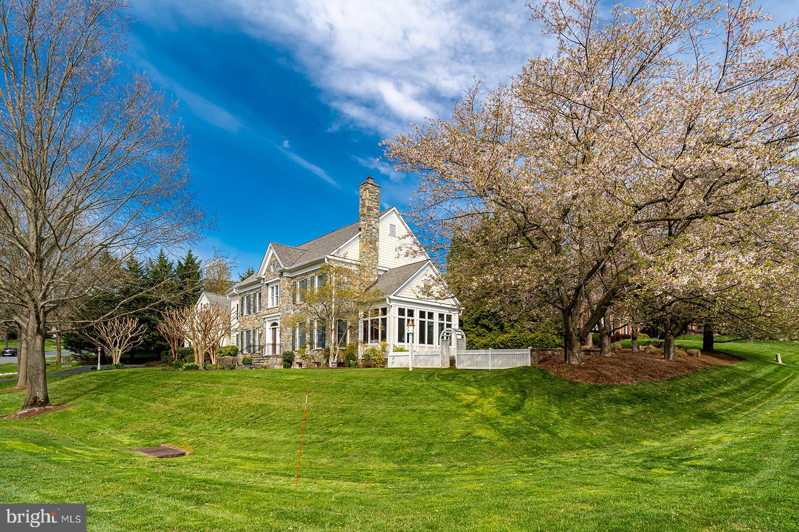 MCAULEY PARK - Residential