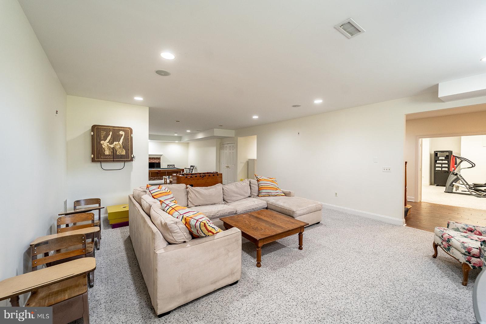 MCAULEY PARK - Residential