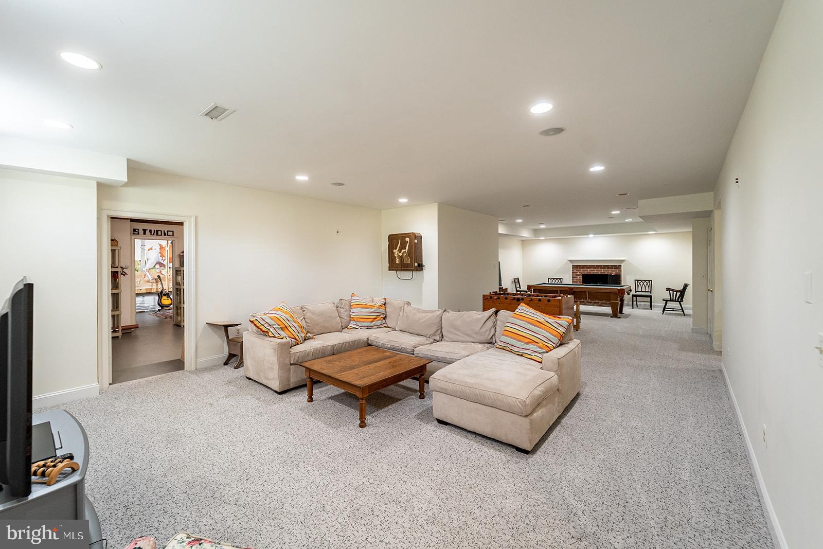 MCAULEY PARK - Residential