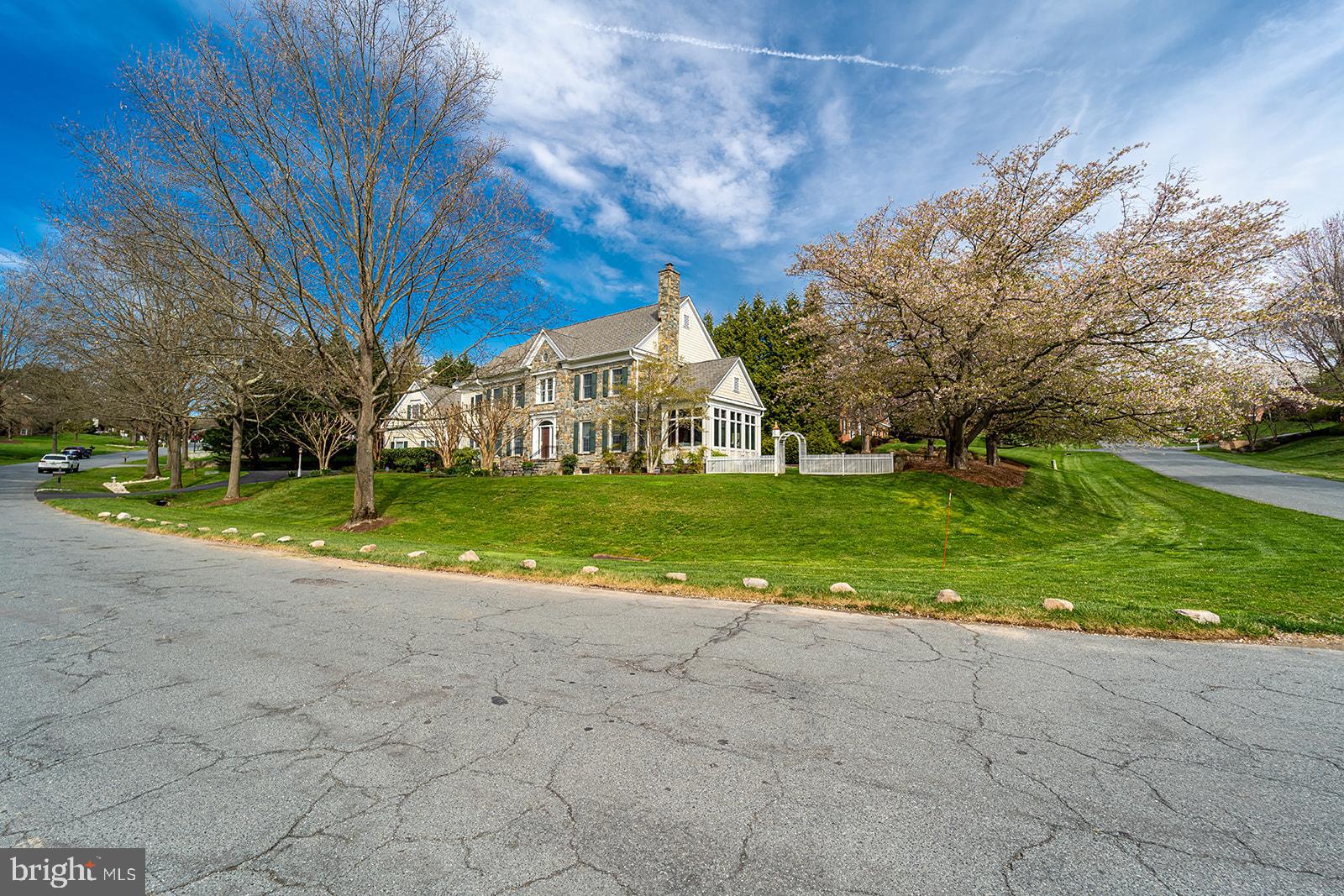 MCAULEY PARK - Residential