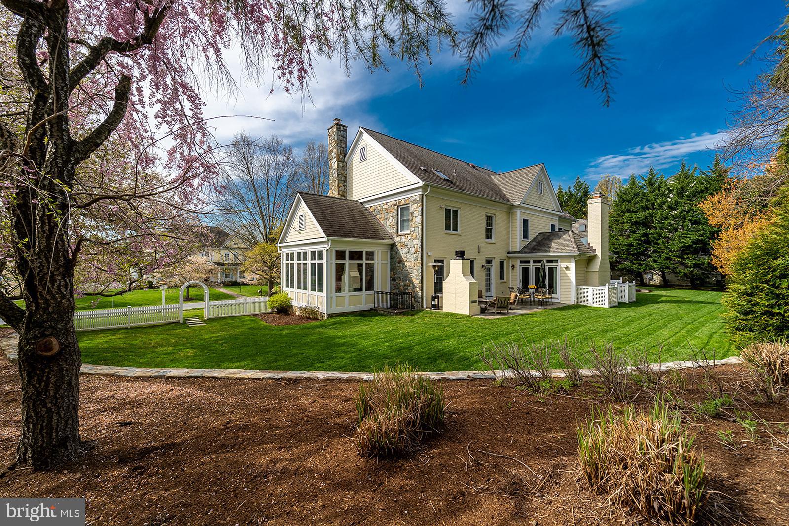 MCAULEY PARK - Residential