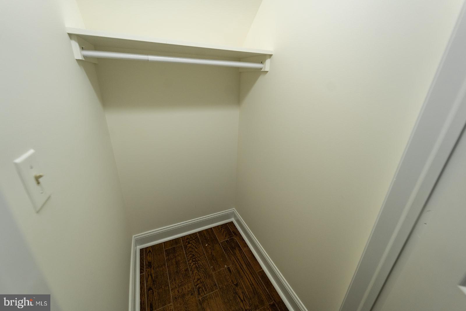 MCAULEY PARK - Residential