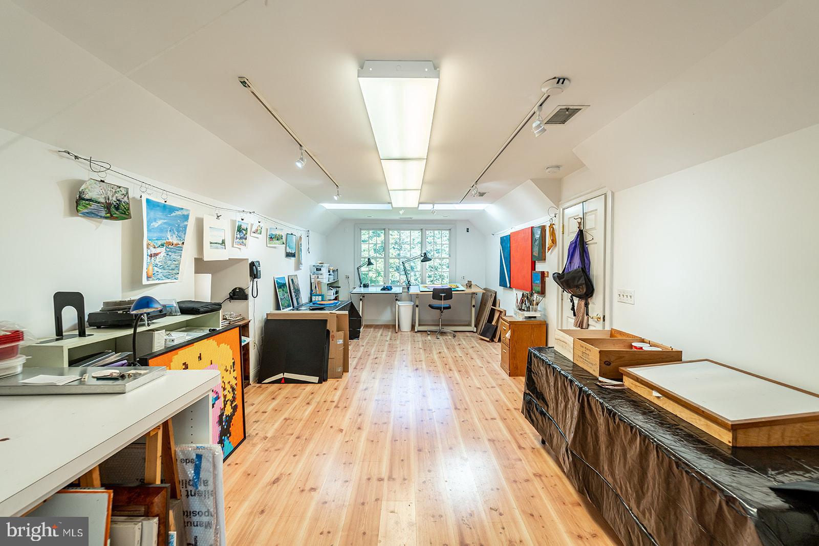 MCAULEY PARK - Residential