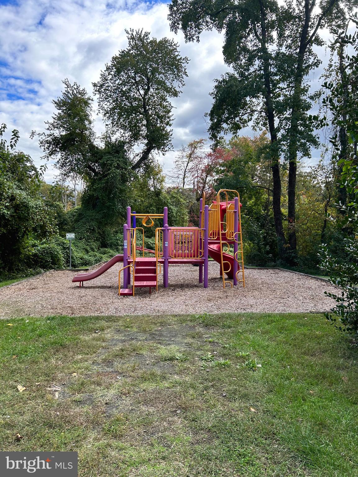 BRIARY FARMS TOWNHOMES - Residential