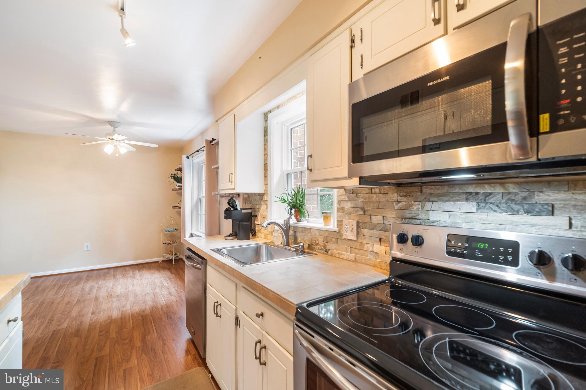 BRIARY FARMS TOWNHOMES - Residential