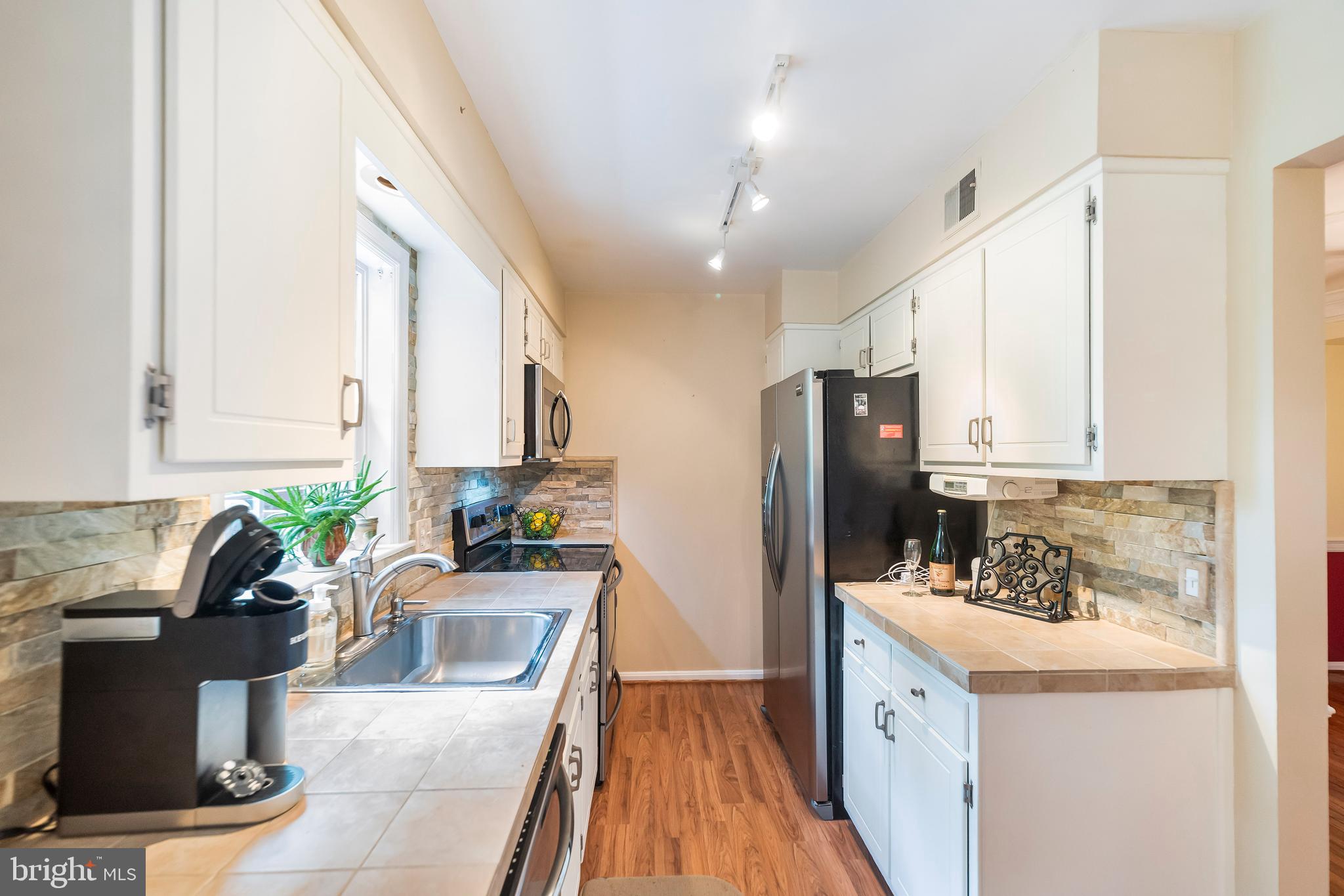 BRIARY FARMS TOWNHOMES - Residential