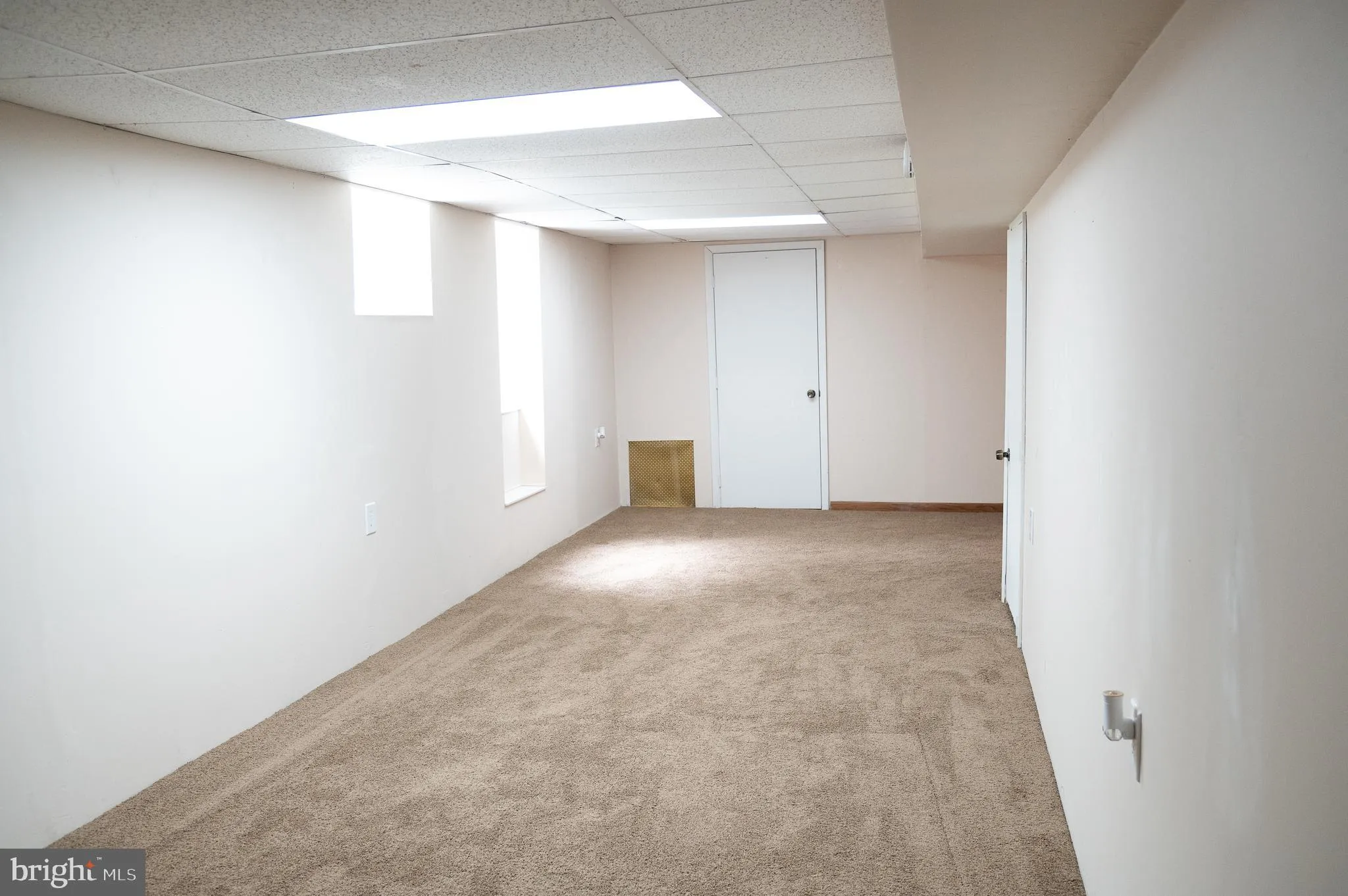 Newark, Delaware 19702, United States, 4 Bedrooms Bedrooms, ,3 BathroomsBathrooms,Residential,Coming Soon,228366