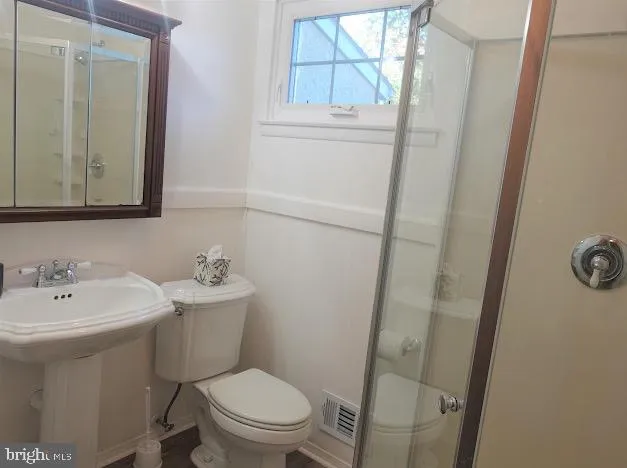 Voorhees, New Jersey 08043, United States, 3 Bedrooms Bedrooms, ,3 BathroomsBathrooms,Residential,Active,137650