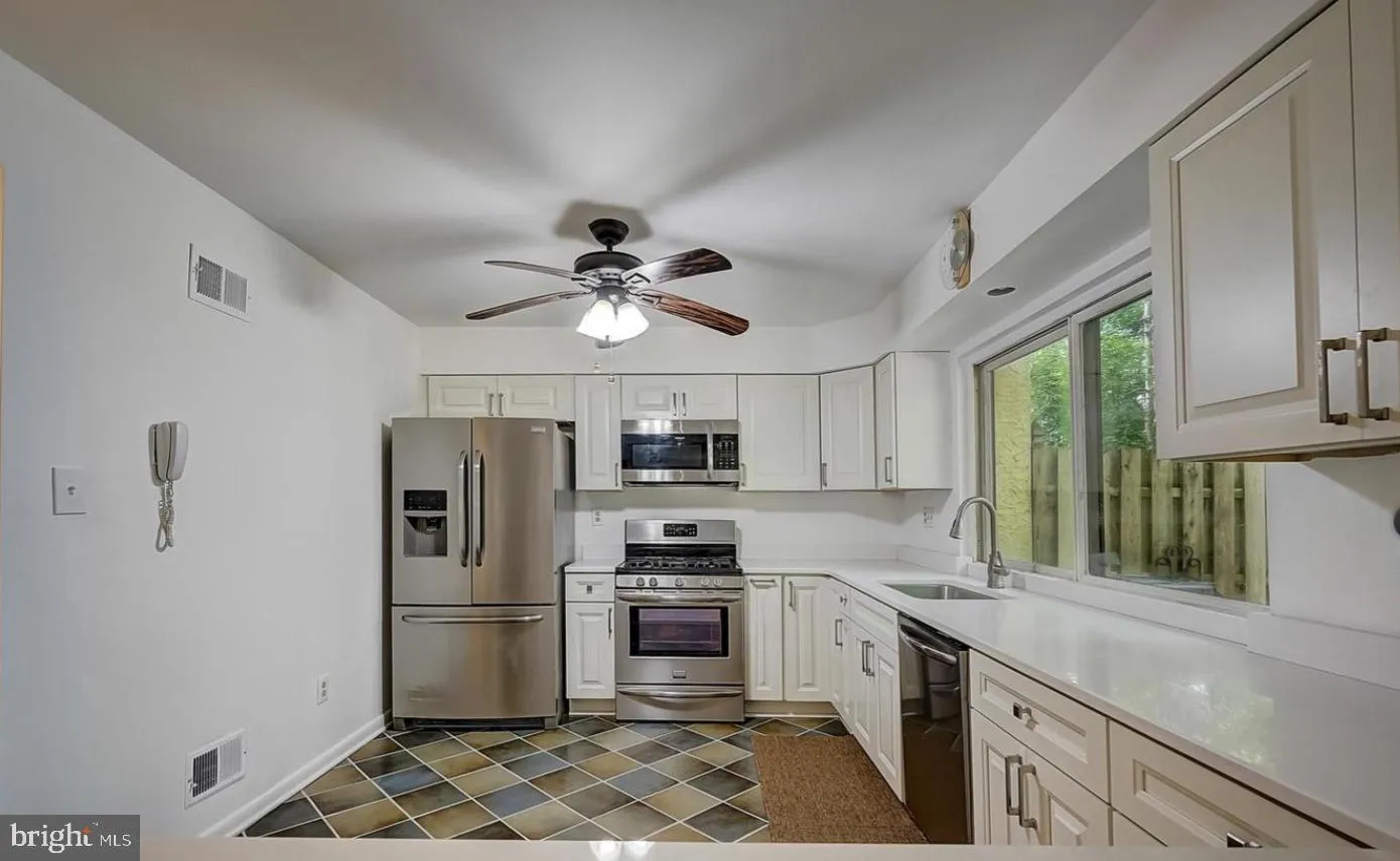 Voorhees, New Jersey 08043, United States, 3 Bedrooms Bedrooms, ,3 BathroomsBathrooms,Residential,Active,137650