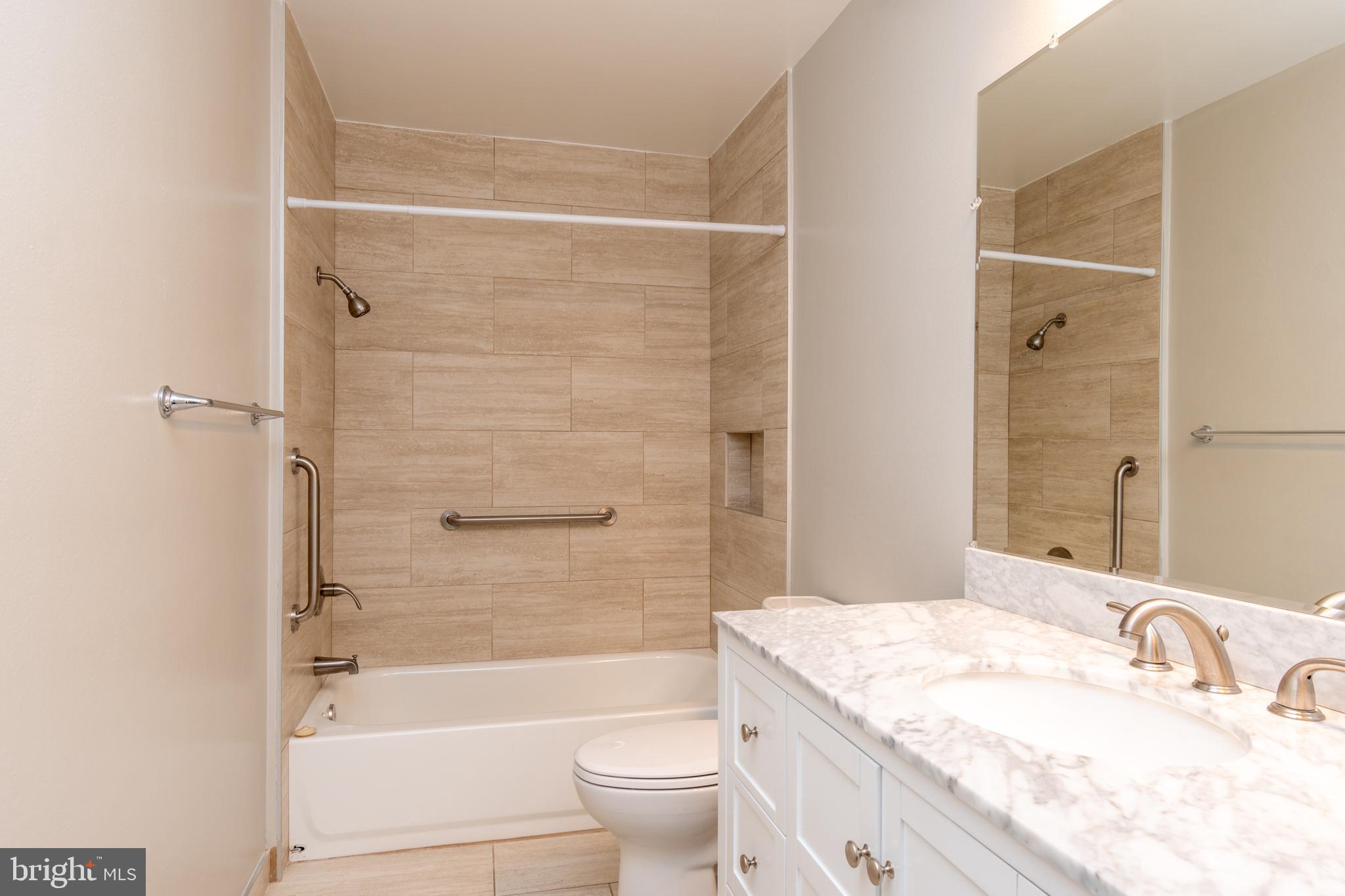 LEISURE WORLD - Residential