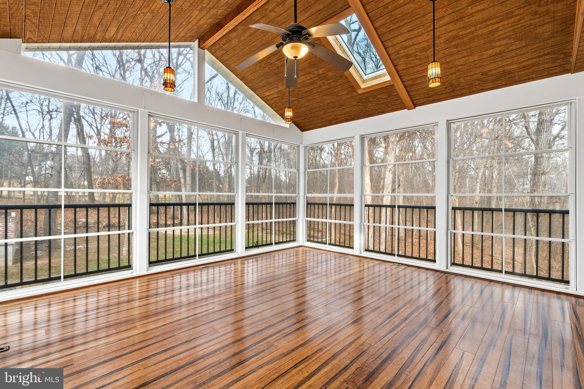 MILLS FARM - Residential