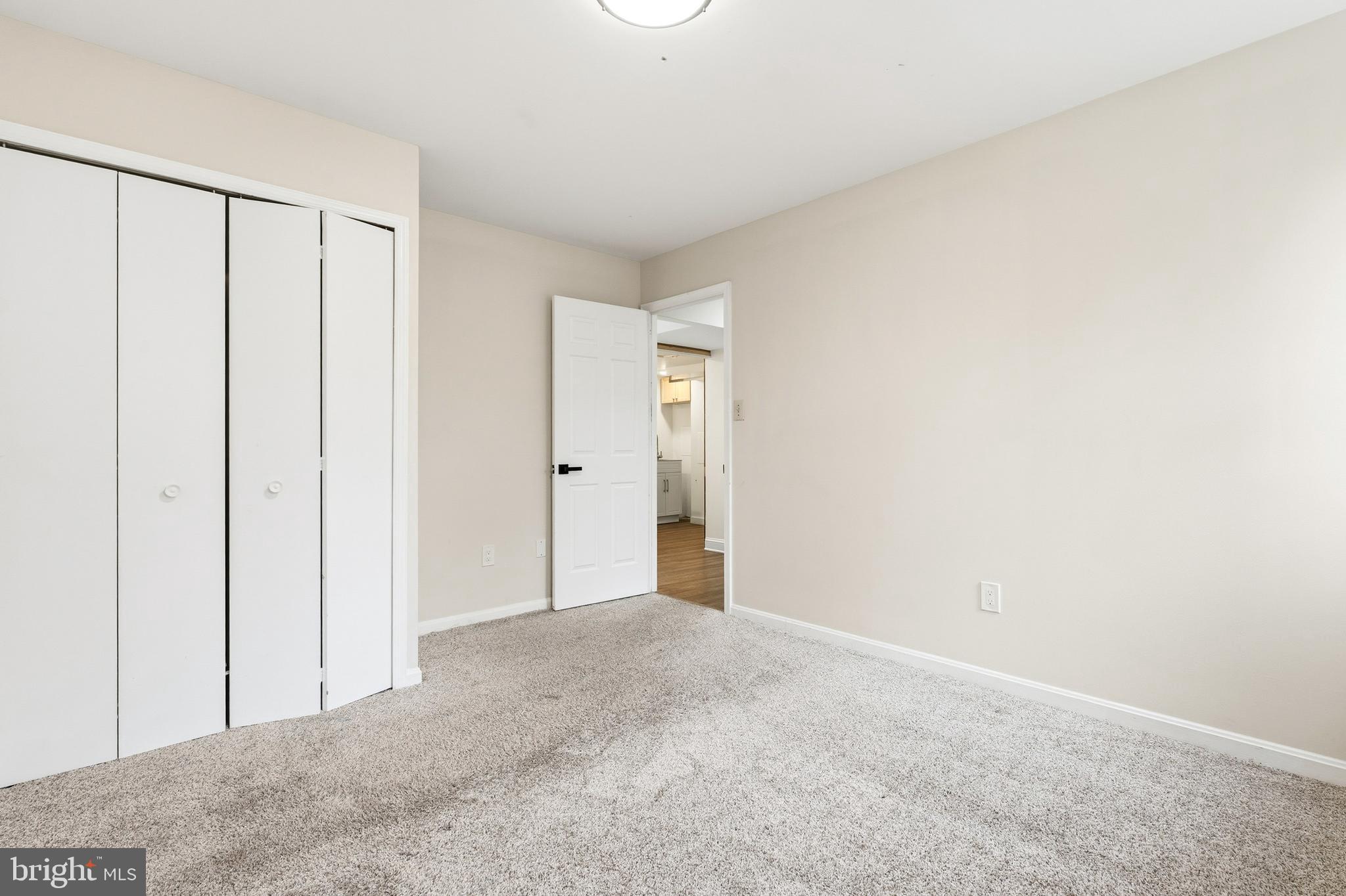 MILLS FARM - Residential