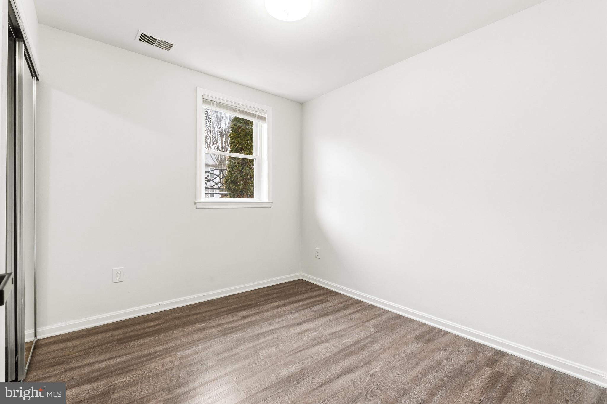 MILLS FARM - Residential