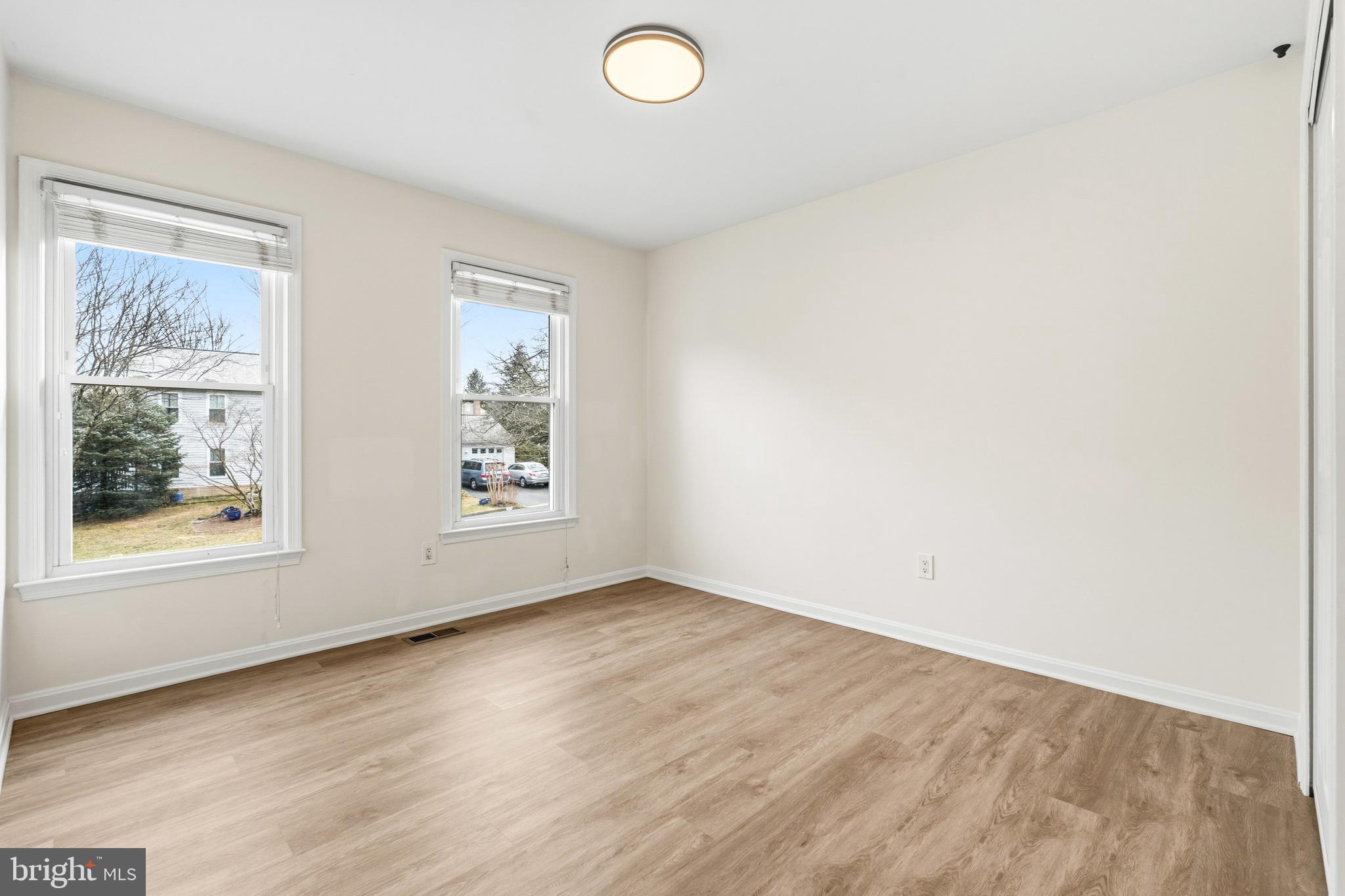 MILLS FARM - Residential