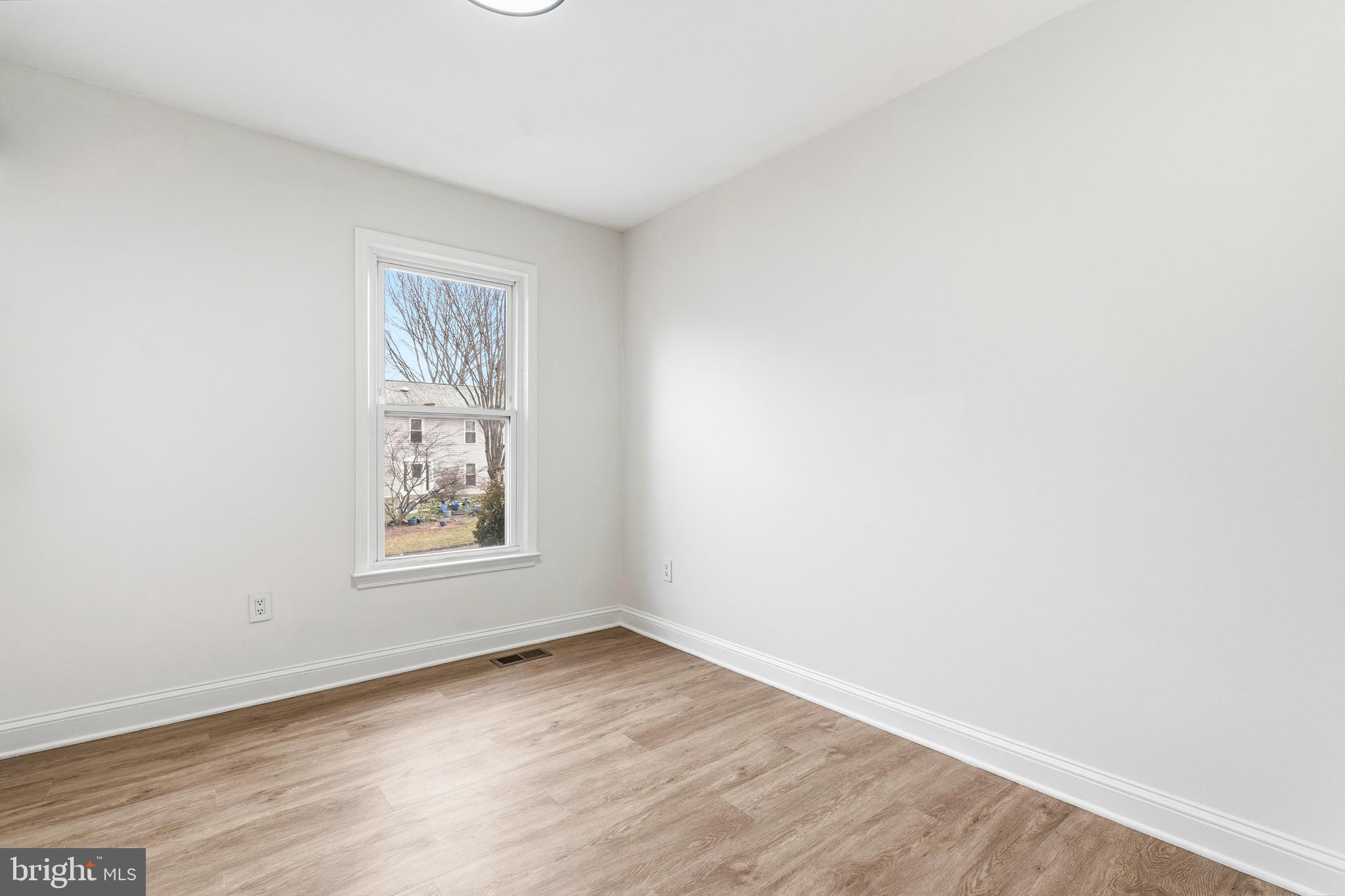 MILLS FARM - Residential