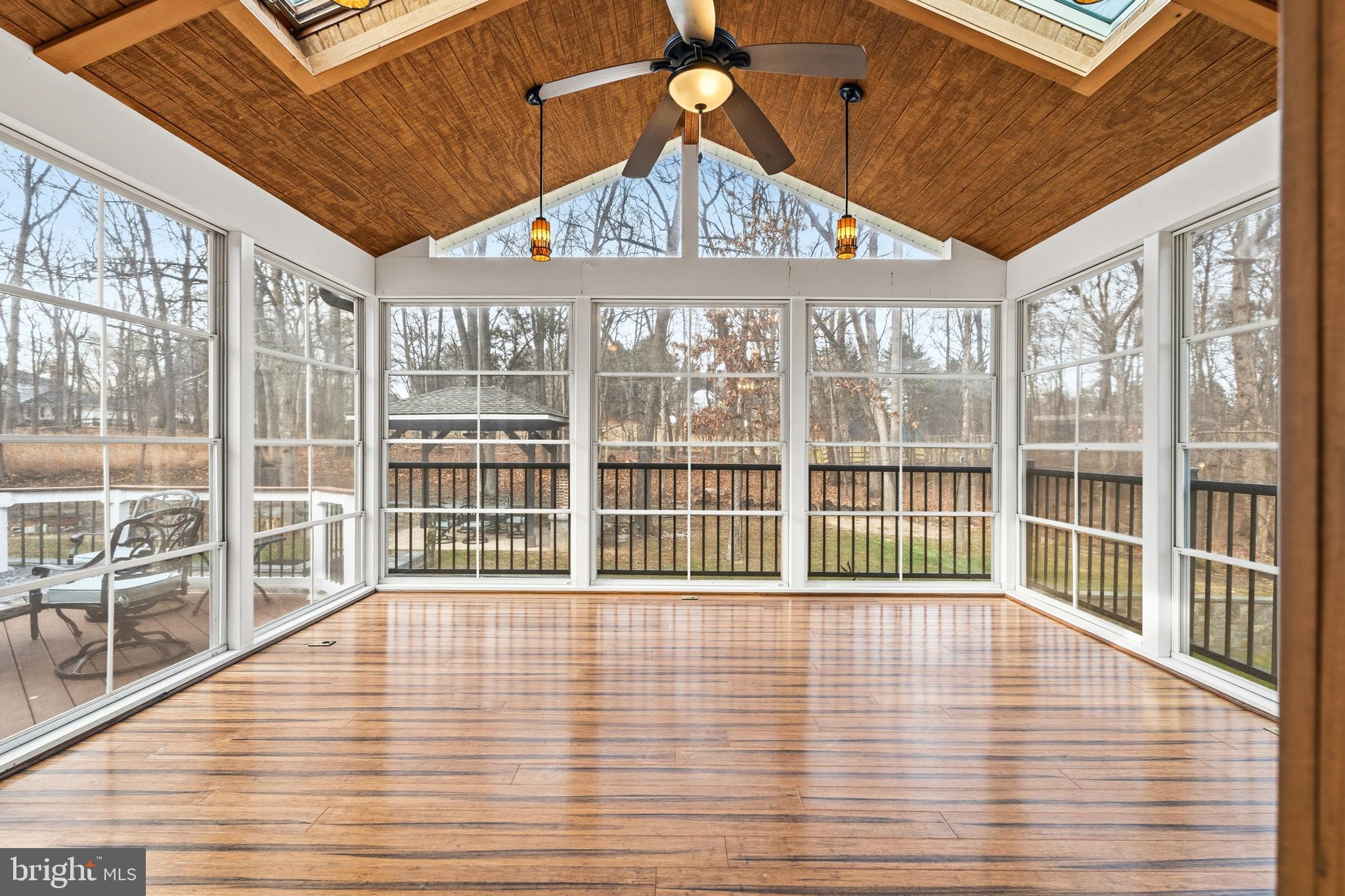 MILLS FARM - Residential