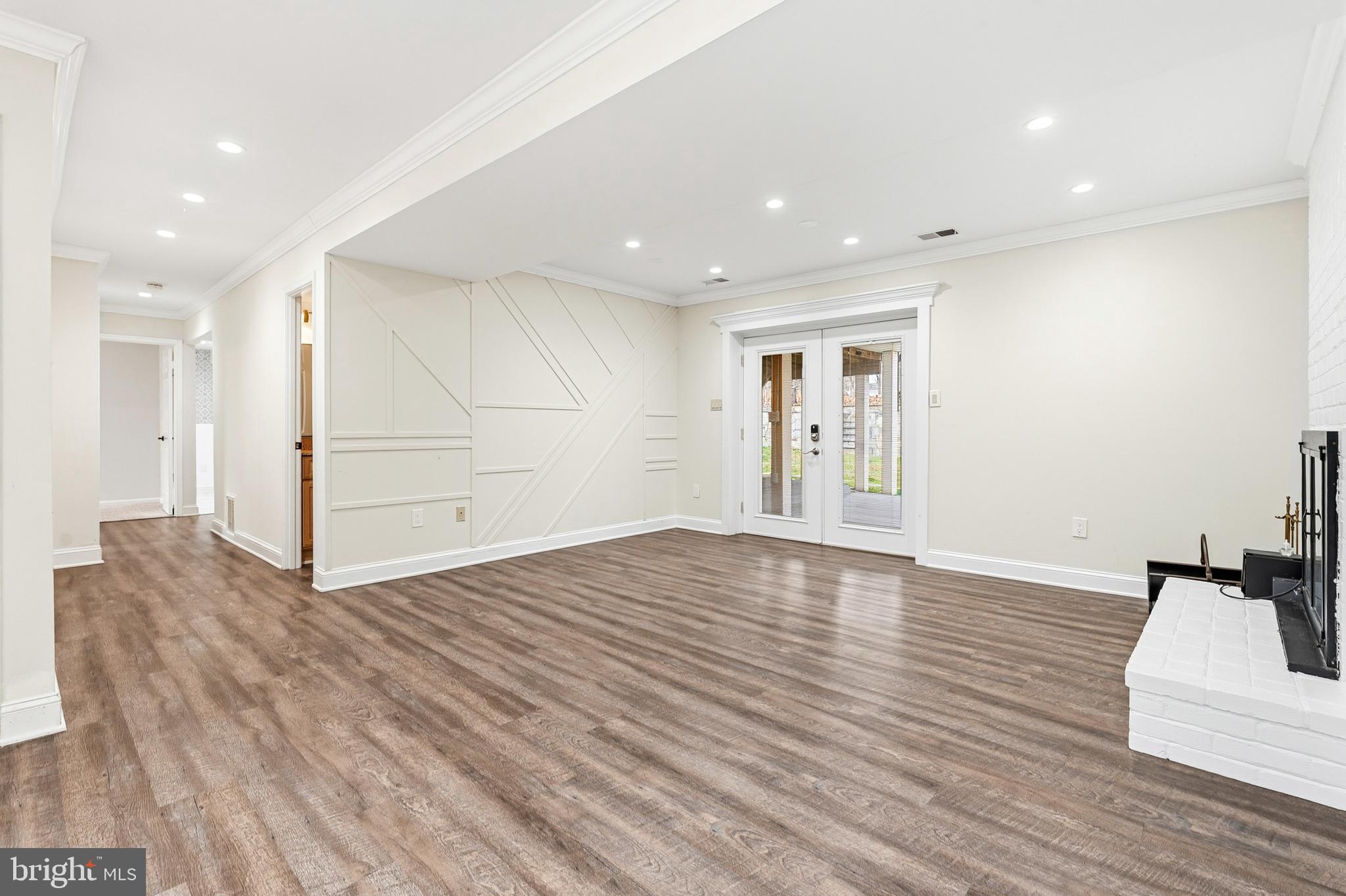 MILLS FARM - Residential