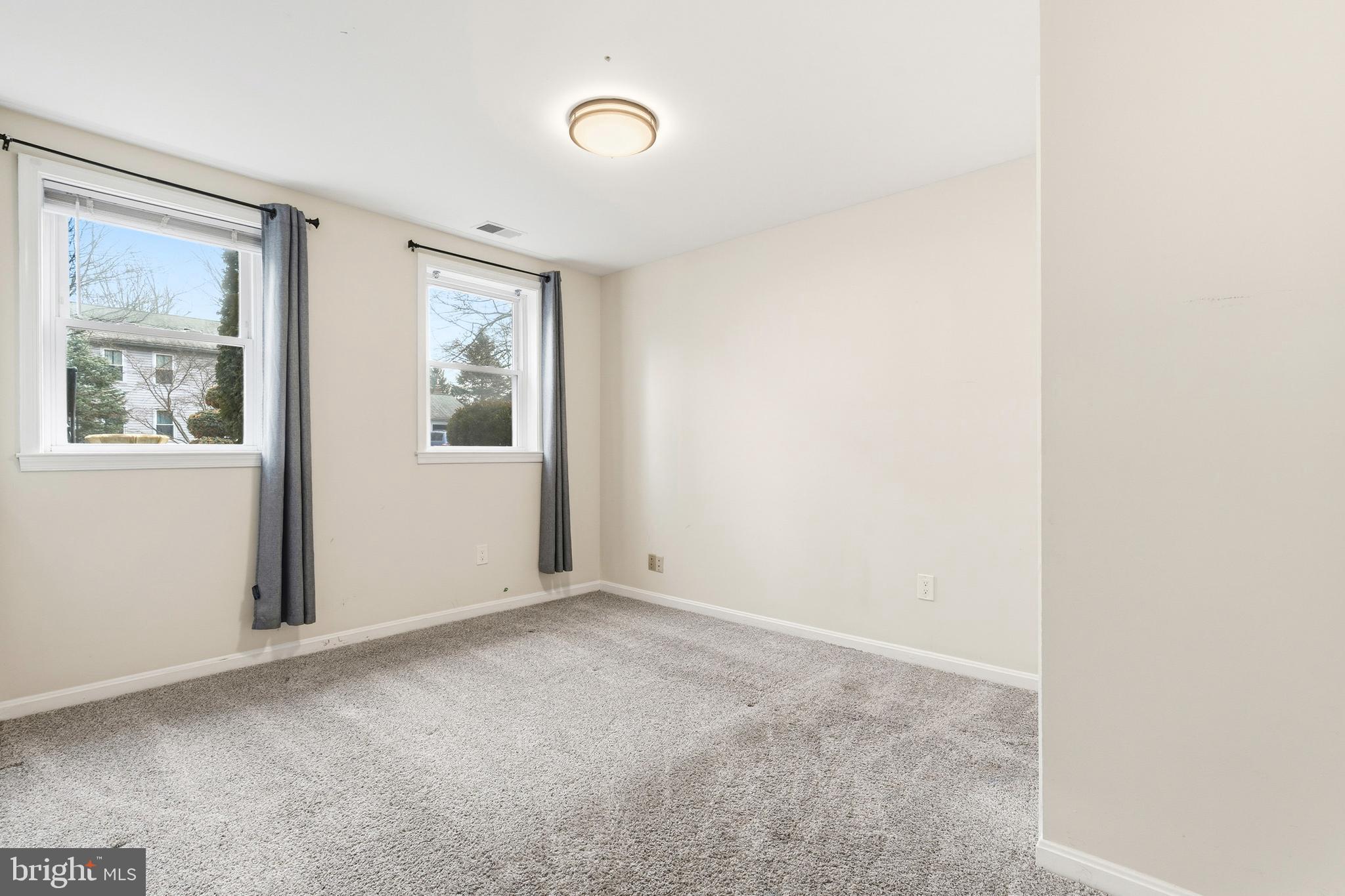 MILLS FARM - Residential