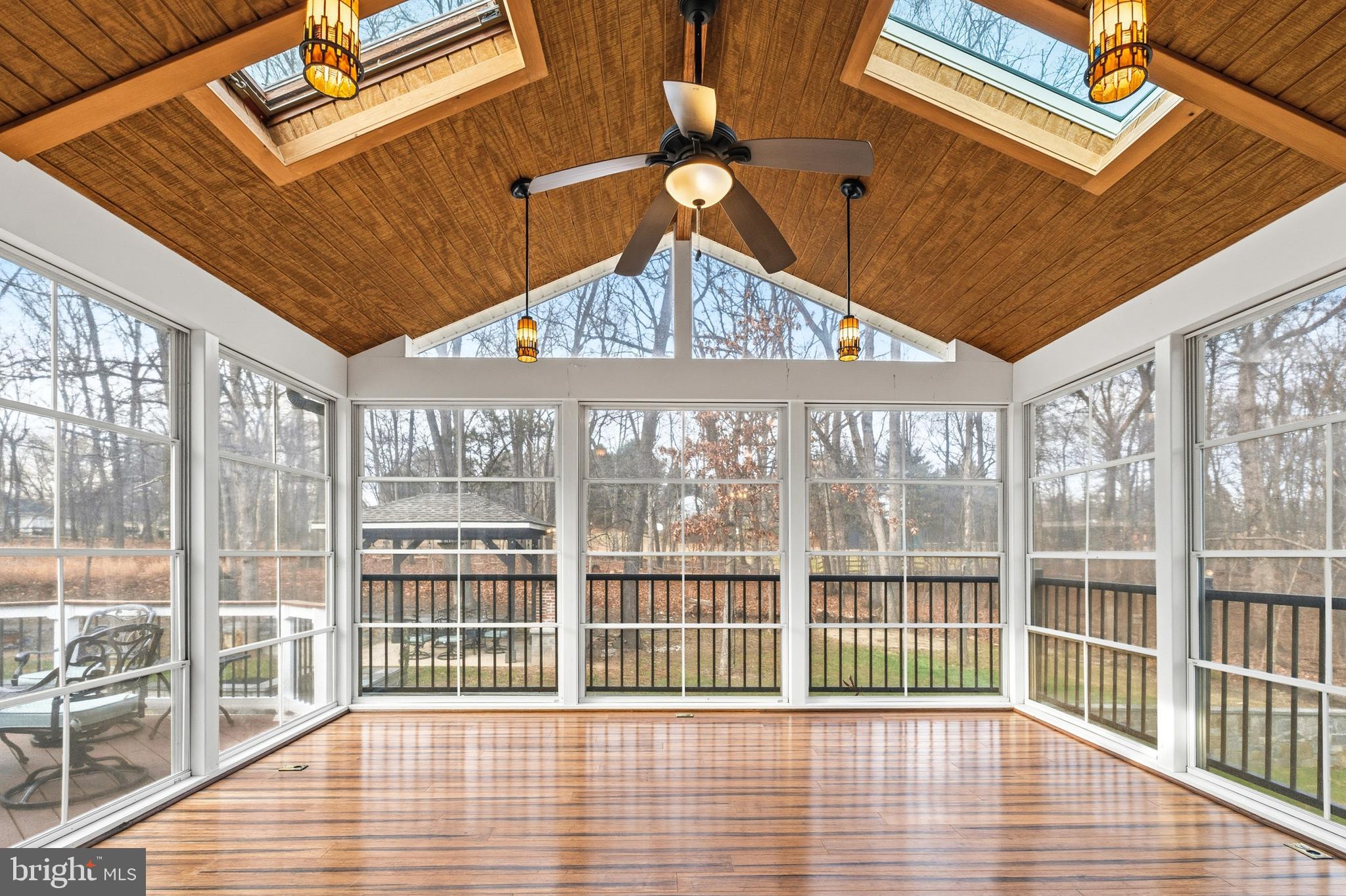 MILLS FARM - Residential