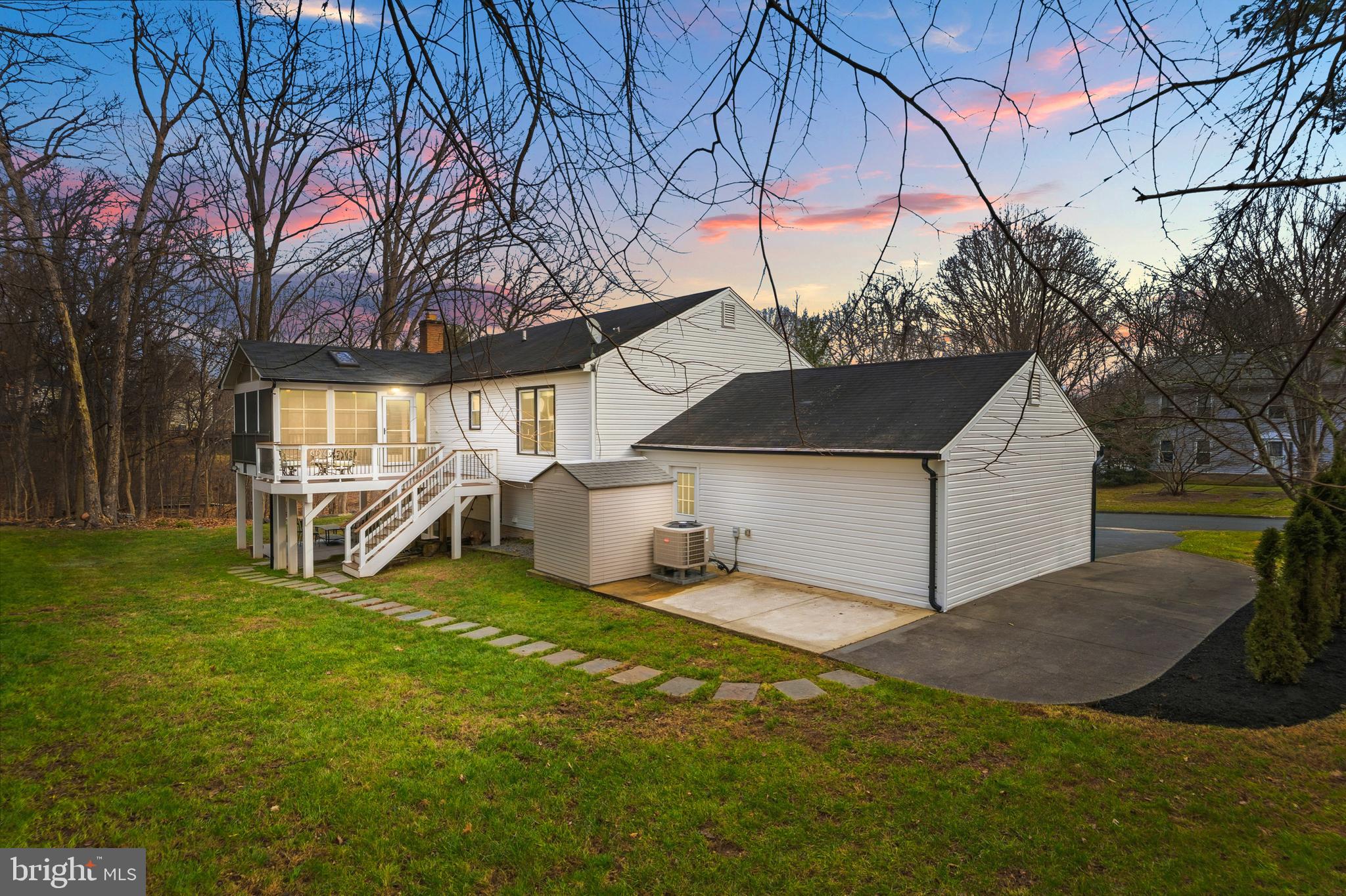 MILLS FARM - Residential