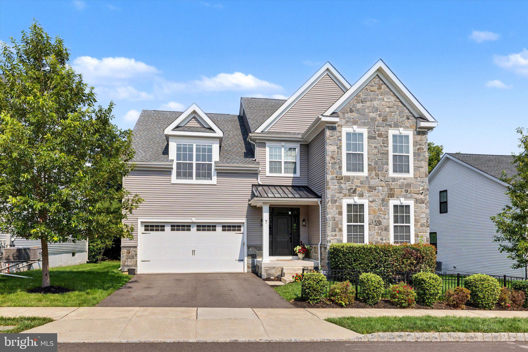 7 PETTITS BRIDGE ROAD