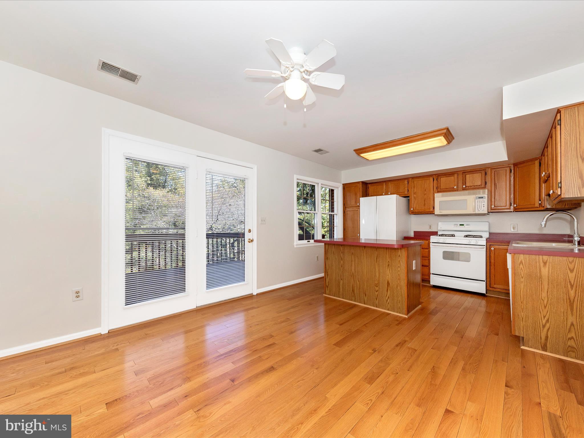 NORTH GATE TOWNE HOMES - Residential