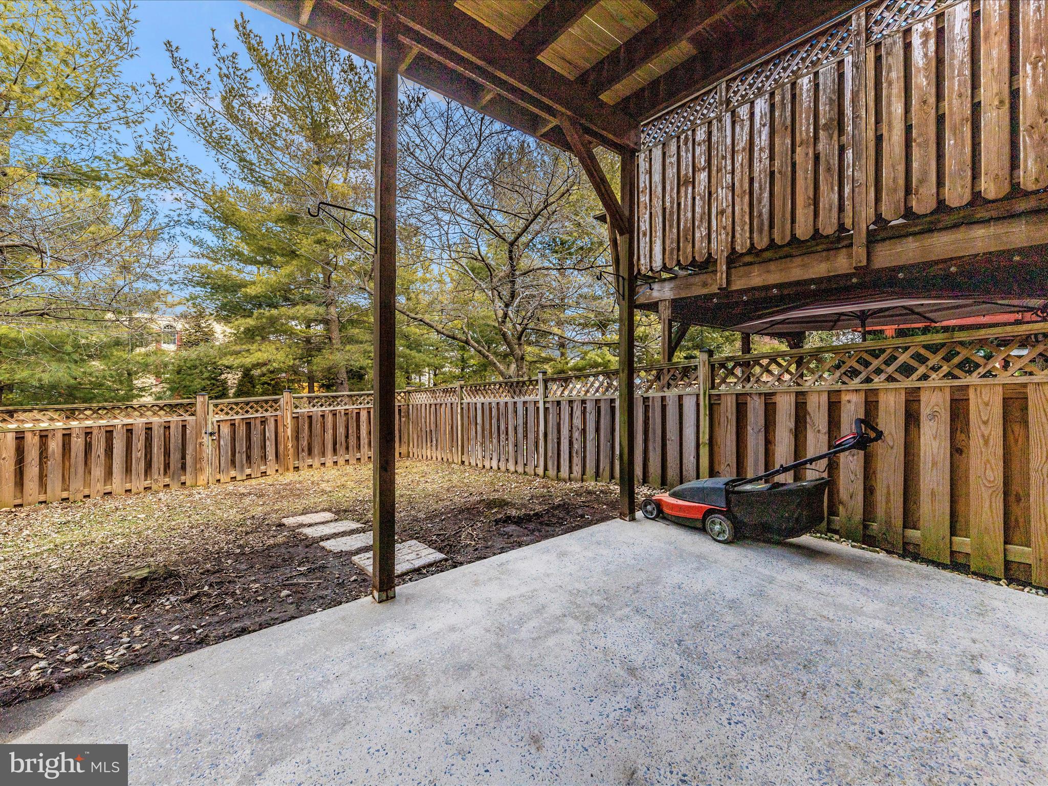 NORTH GATE TOWNE HOMES - Residential