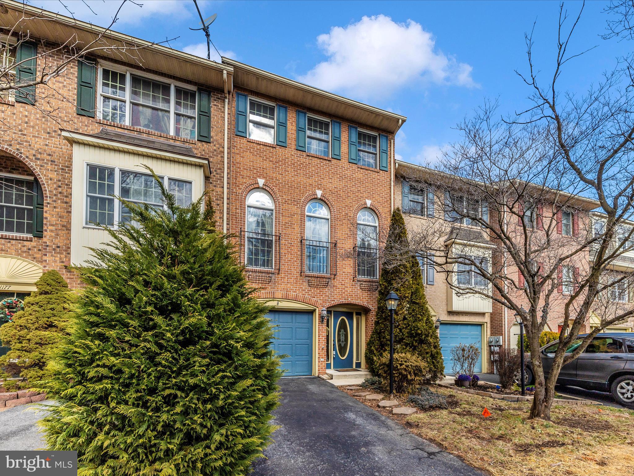 NORTH GATE TOWNE HOMES - Residential