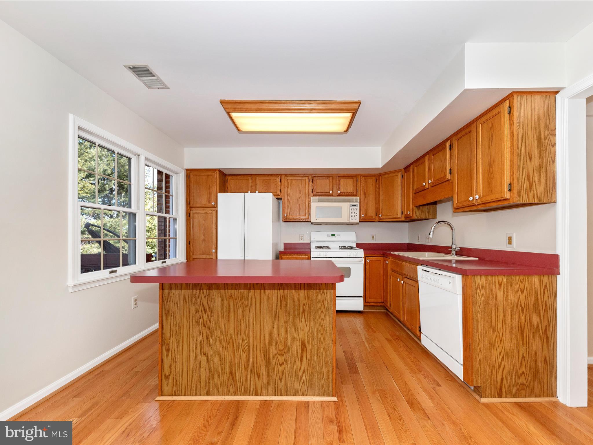 NORTH GATE TOWNE HOMES - Residential