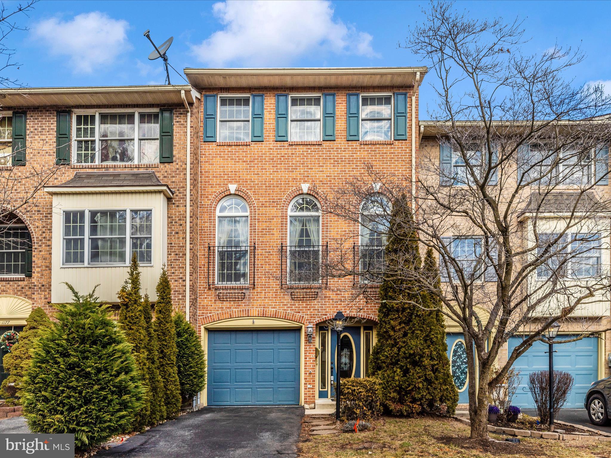 NORTH GATE TOWNE HOMES - Residential