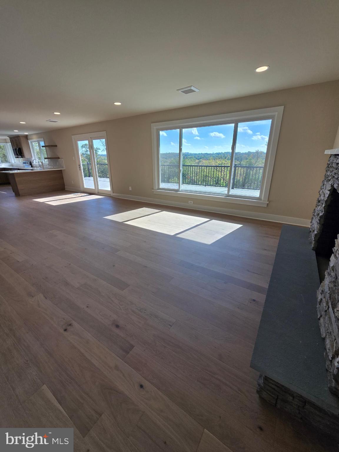 NON AVAILABLE - Residential