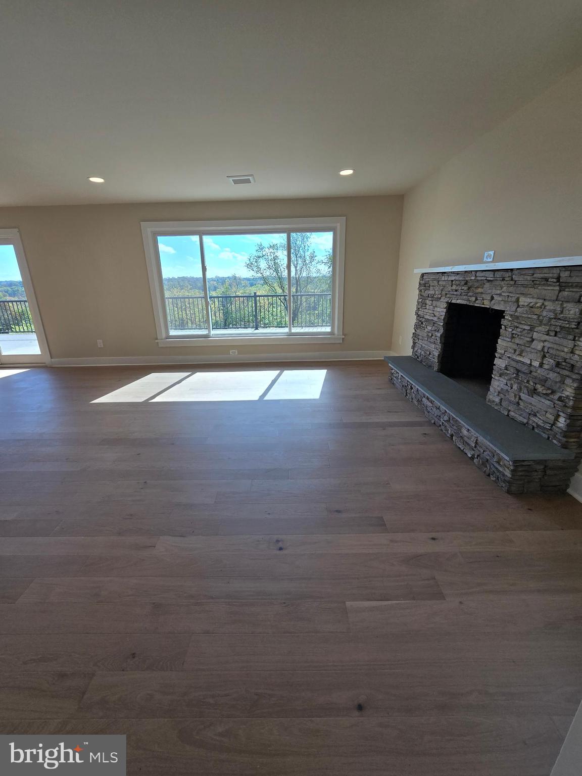 NON AVAILABLE - Residential