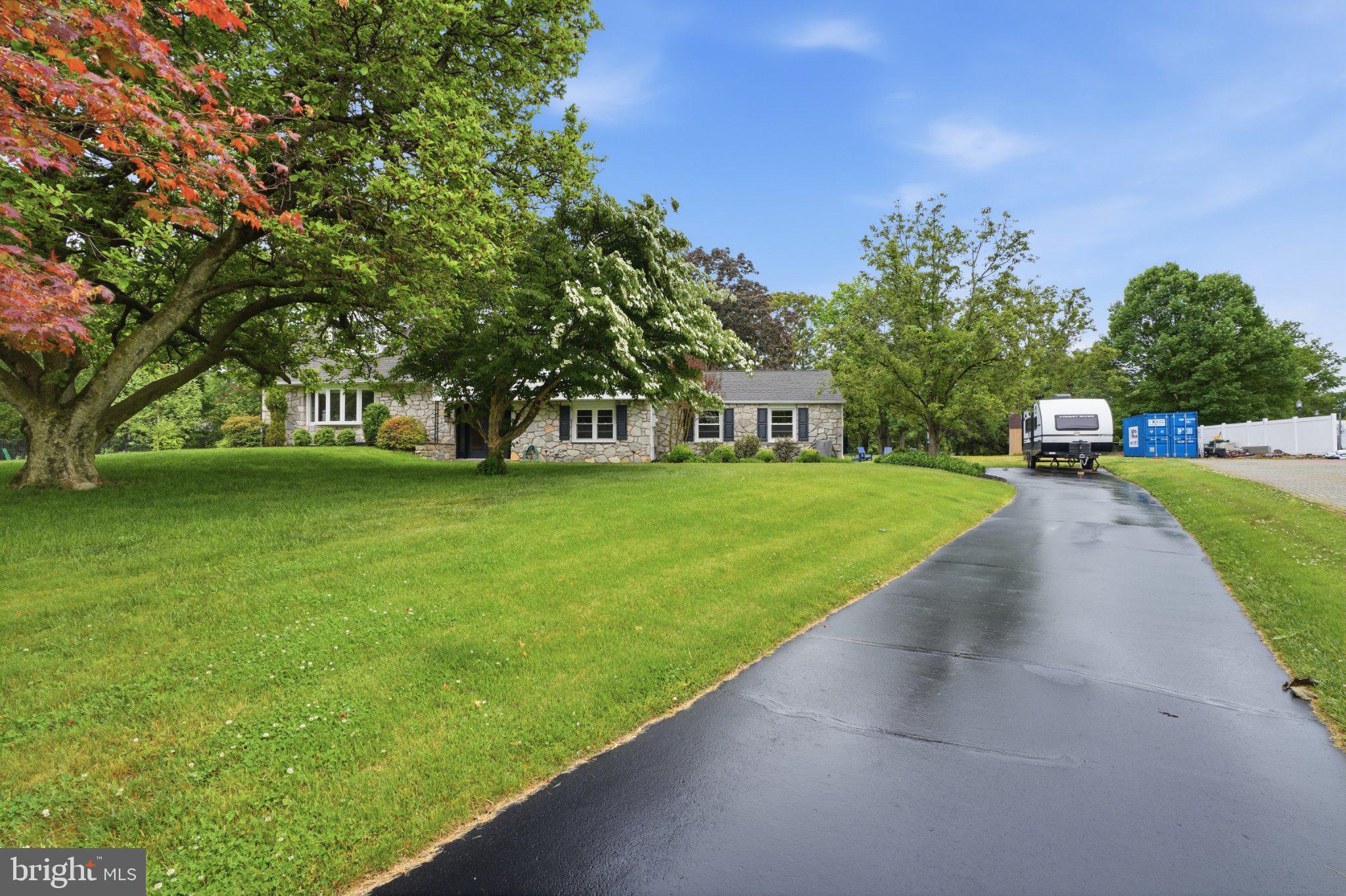 MAPLE GLEN - Residential